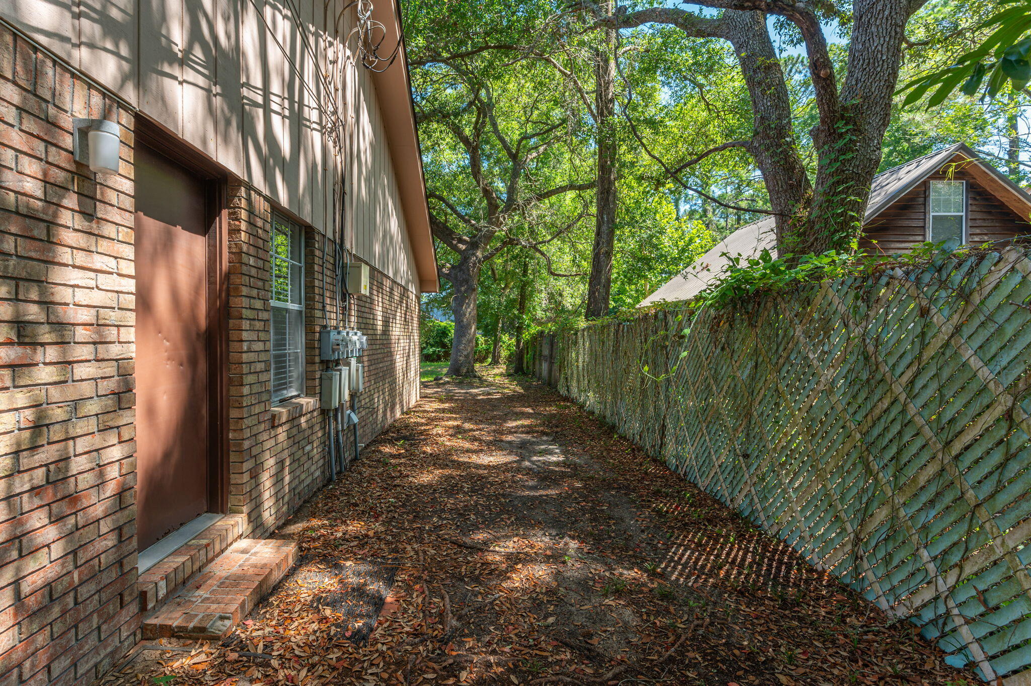 PALMETTO ESTATES UNREC - Residential Lease