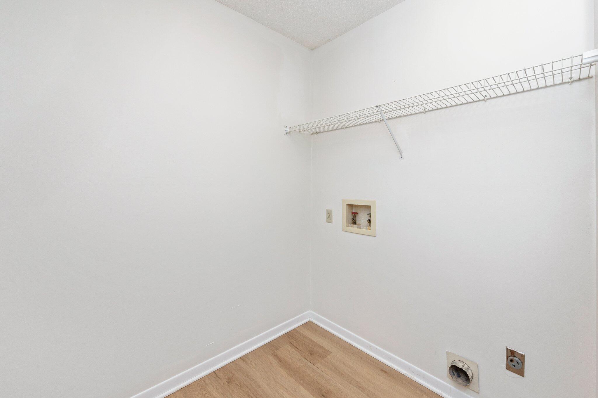 PALMETTO ESTATES UNREC - Residential Lease