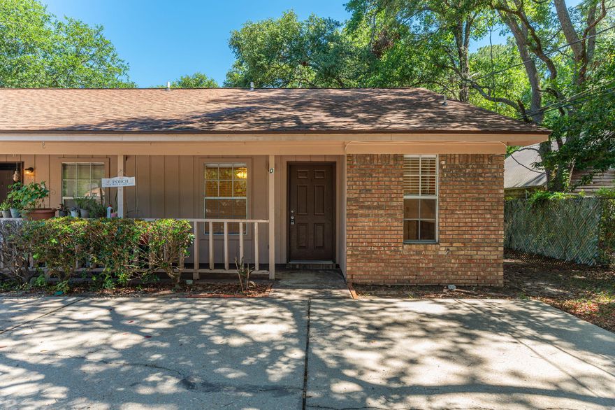 Welcome to this charming 2 bedroom, 1 bathroom house located in the desirable area of Niceville. The open and bright layout of the house features a combination of LVP and carpet flooring throughout, creating a warm and inviting atmosphere. With its cozy feel and convenient location, this house is perfect for those looking for a comfortable and welcoming place to call home. Don't miss out on the opportunity to make this lovely house your own.