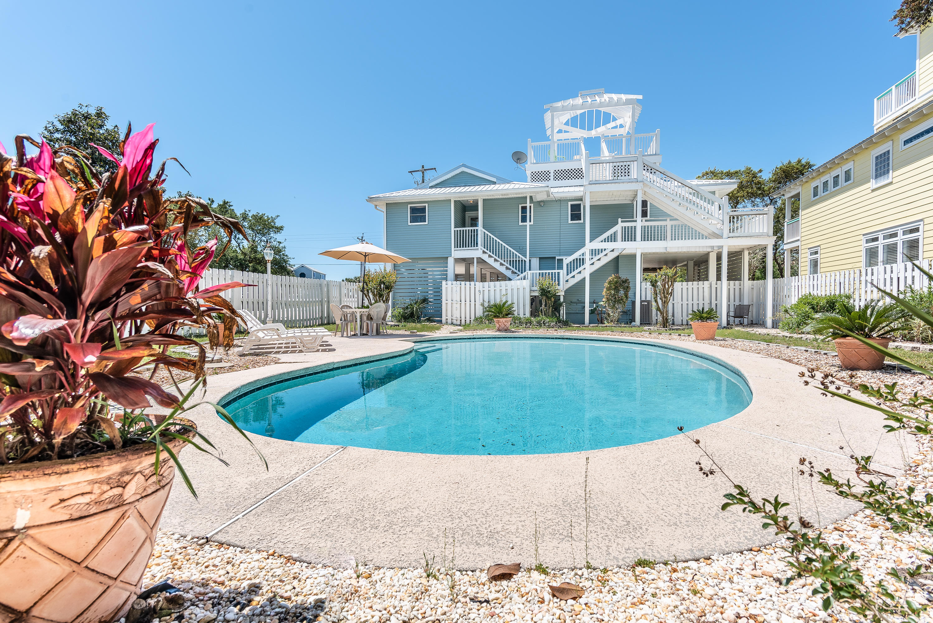 GULF LAKE BEACHES ESTATES - Residential