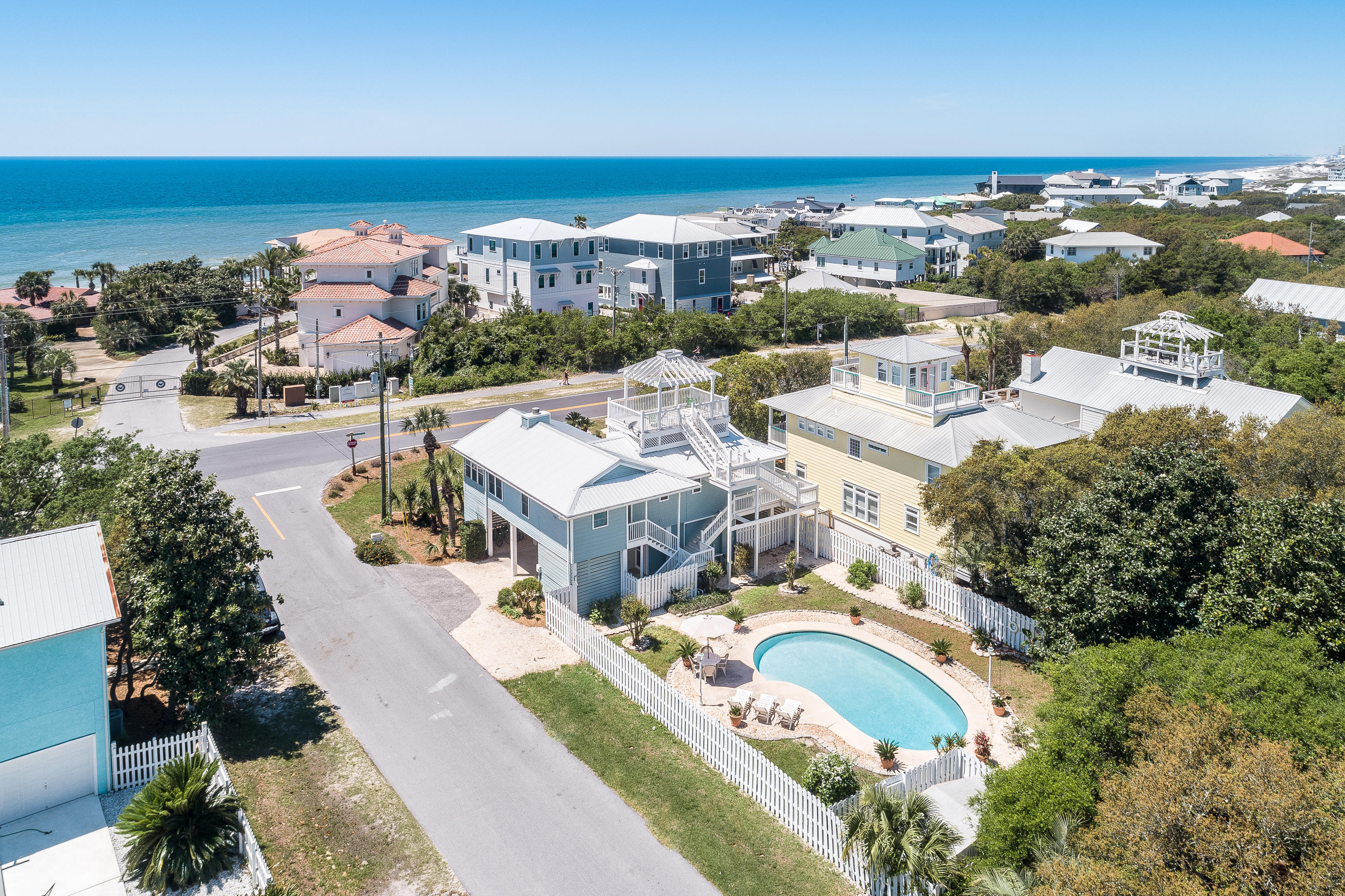 GULF LAKE BEACHES ESTATES - Residential