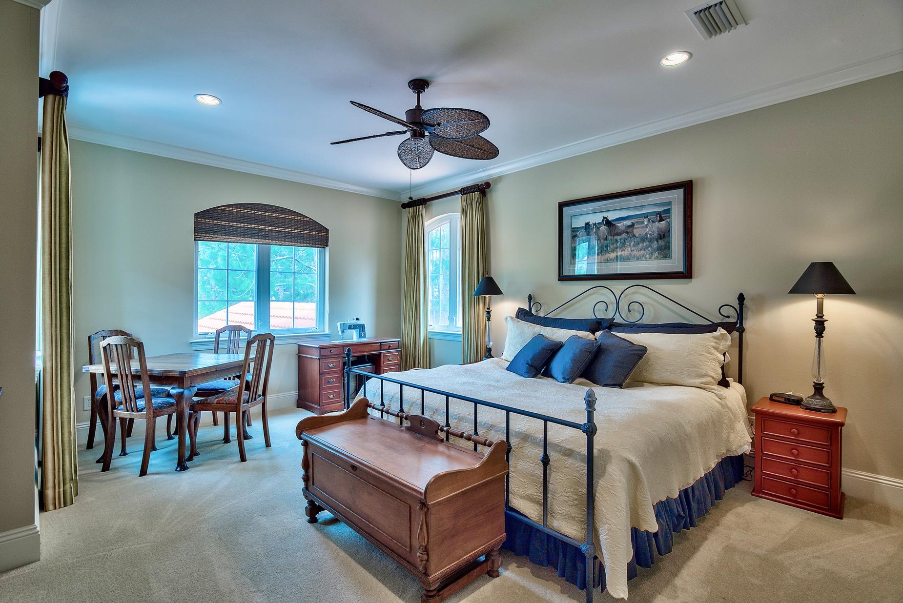 ISLAND GREEN - Residential