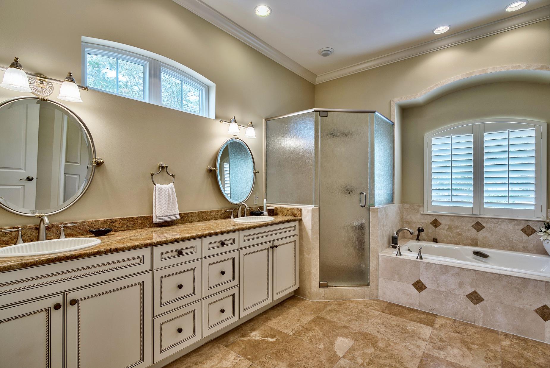 ISLAND GREEN - Residential