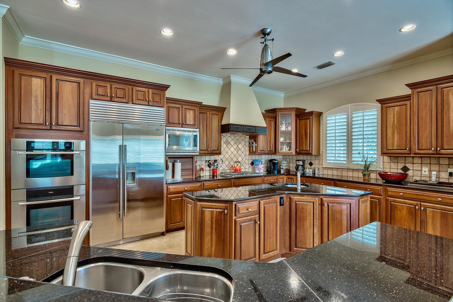 ISLAND GREEN - Residential