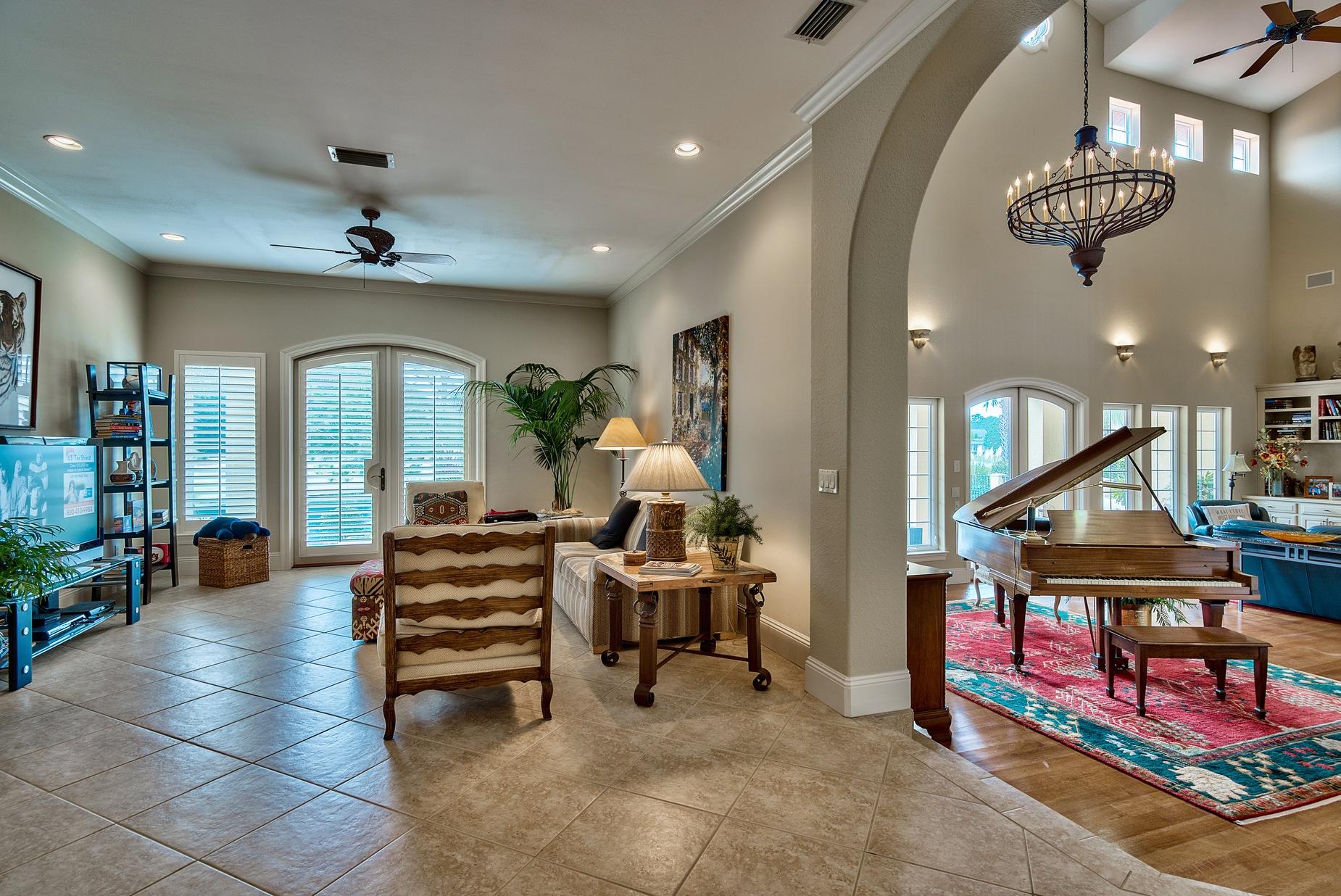 ISLAND GREEN - Residential