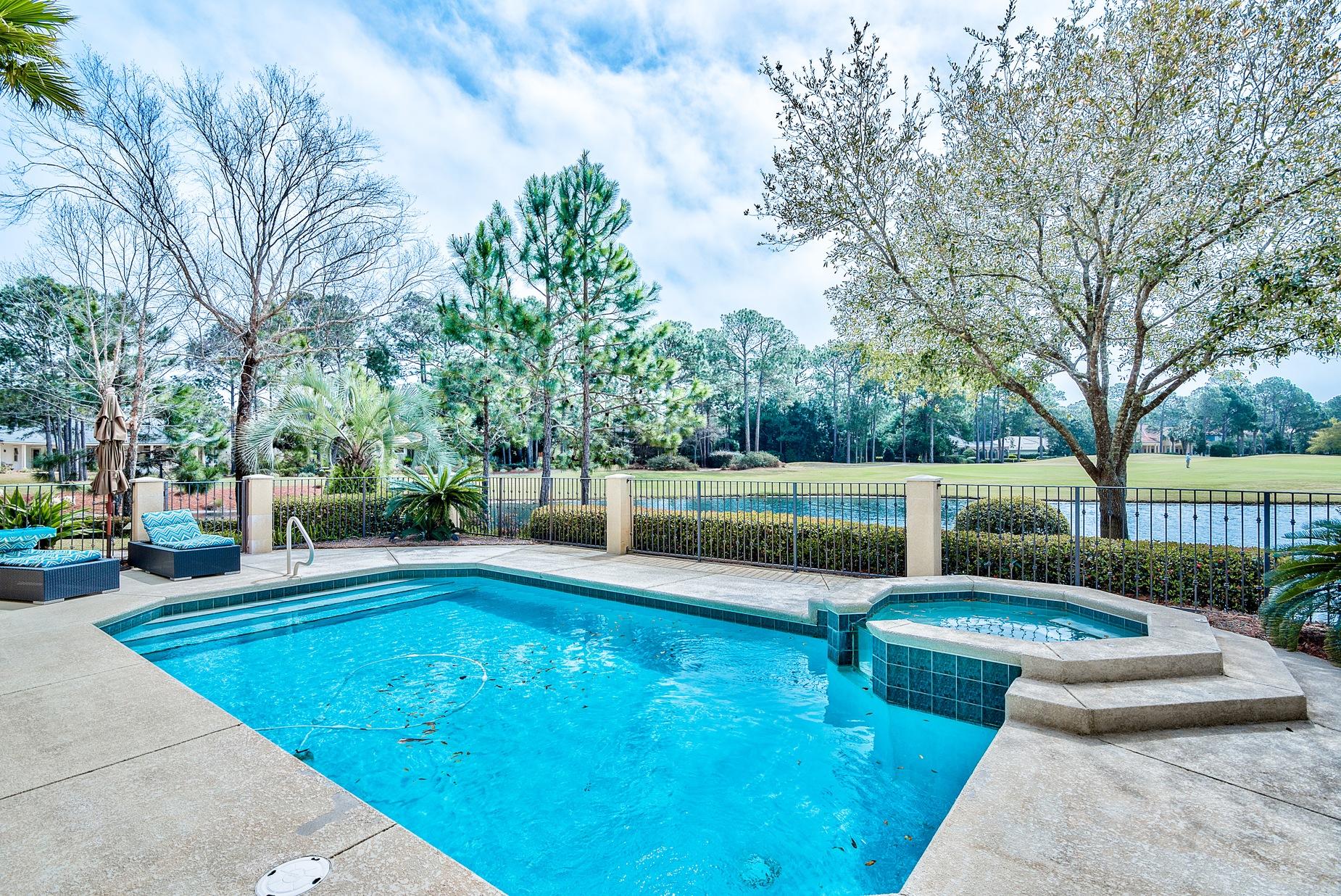 ISLAND GREEN - Residential