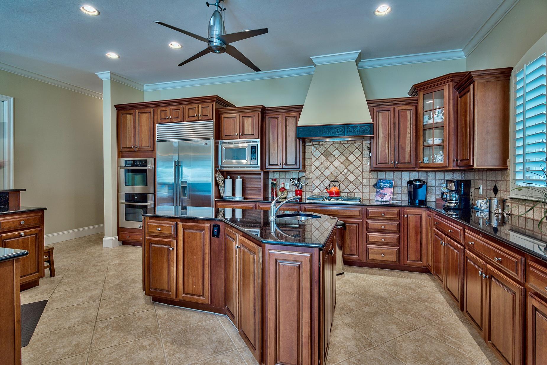 ISLAND GREEN - Residential