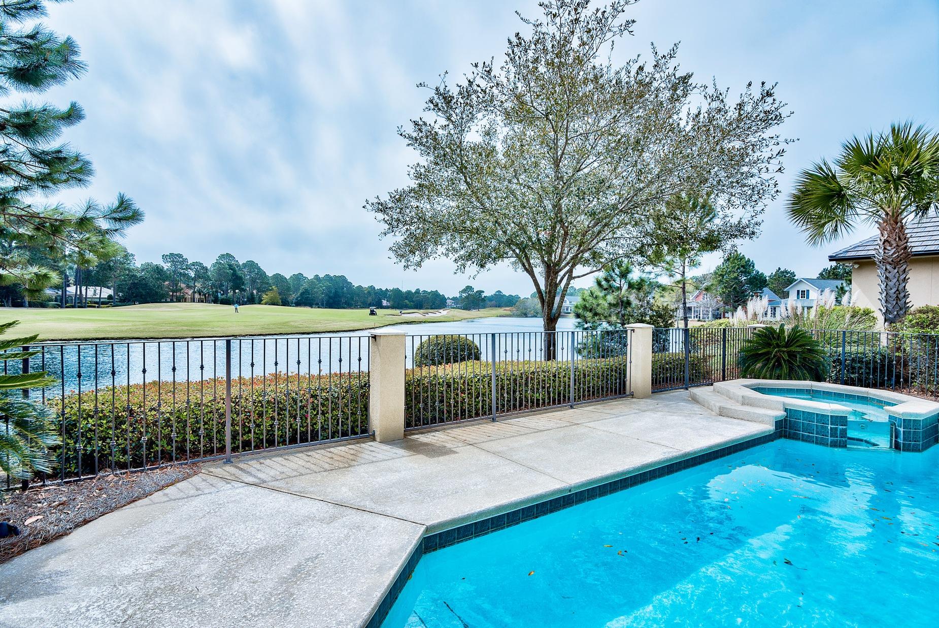 ISLAND GREEN - Residential