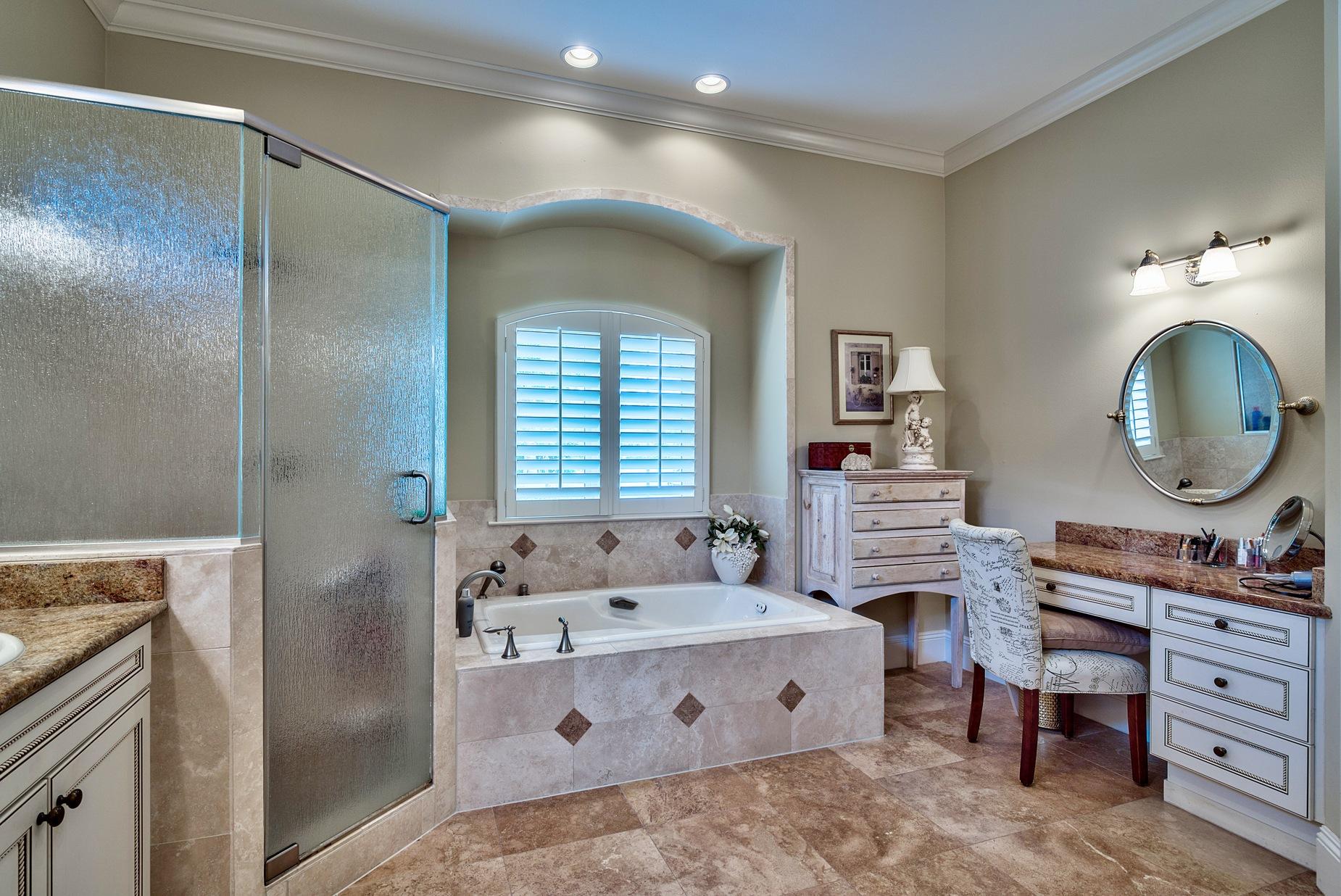 ISLAND GREEN - Residential