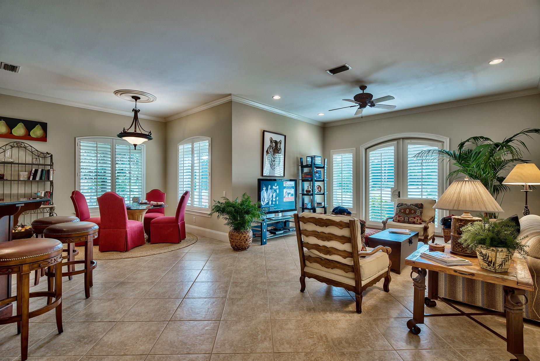 ISLAND GREEN - Residential