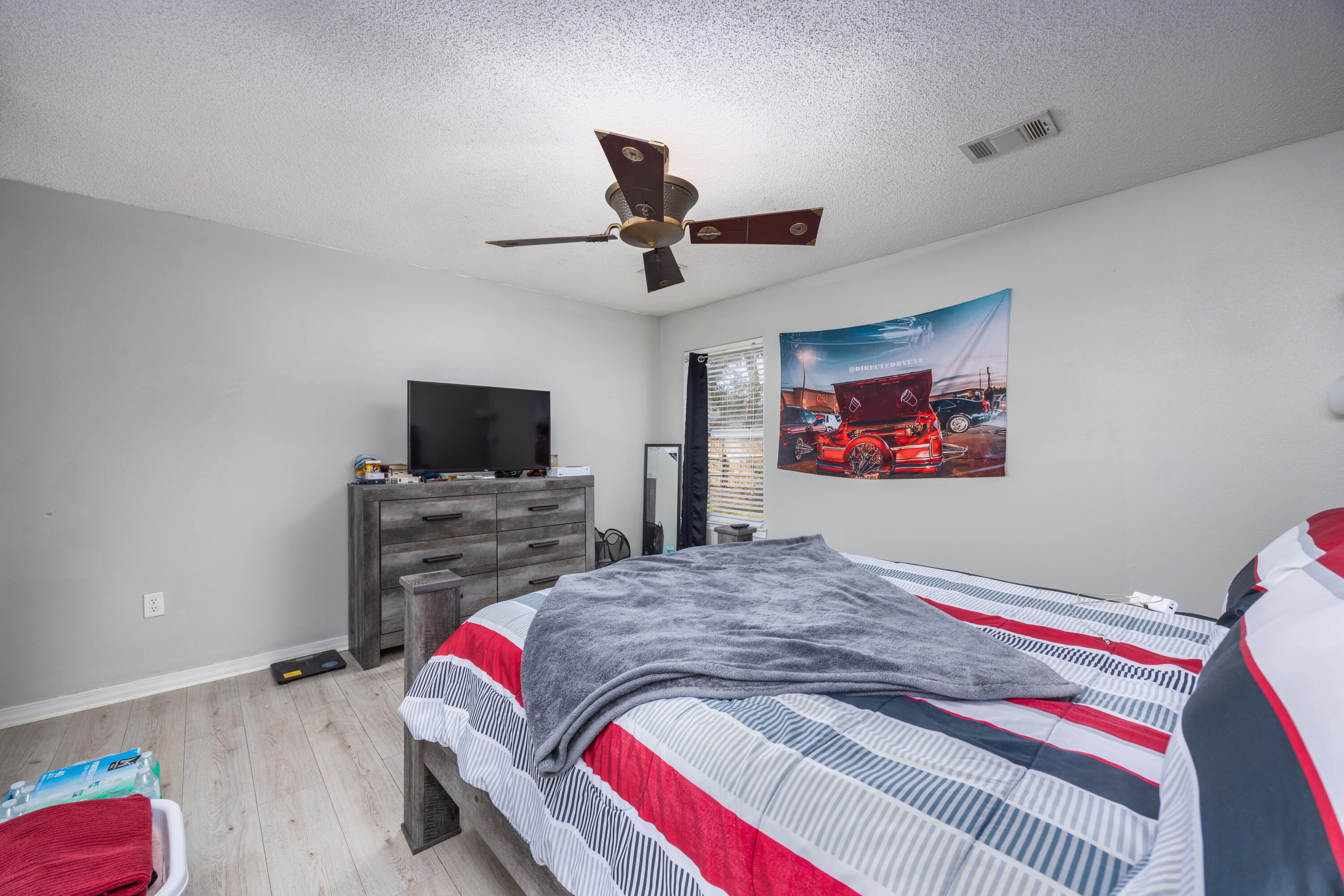 SANTA ROSA OAKS CONDOMINIUM - Residential