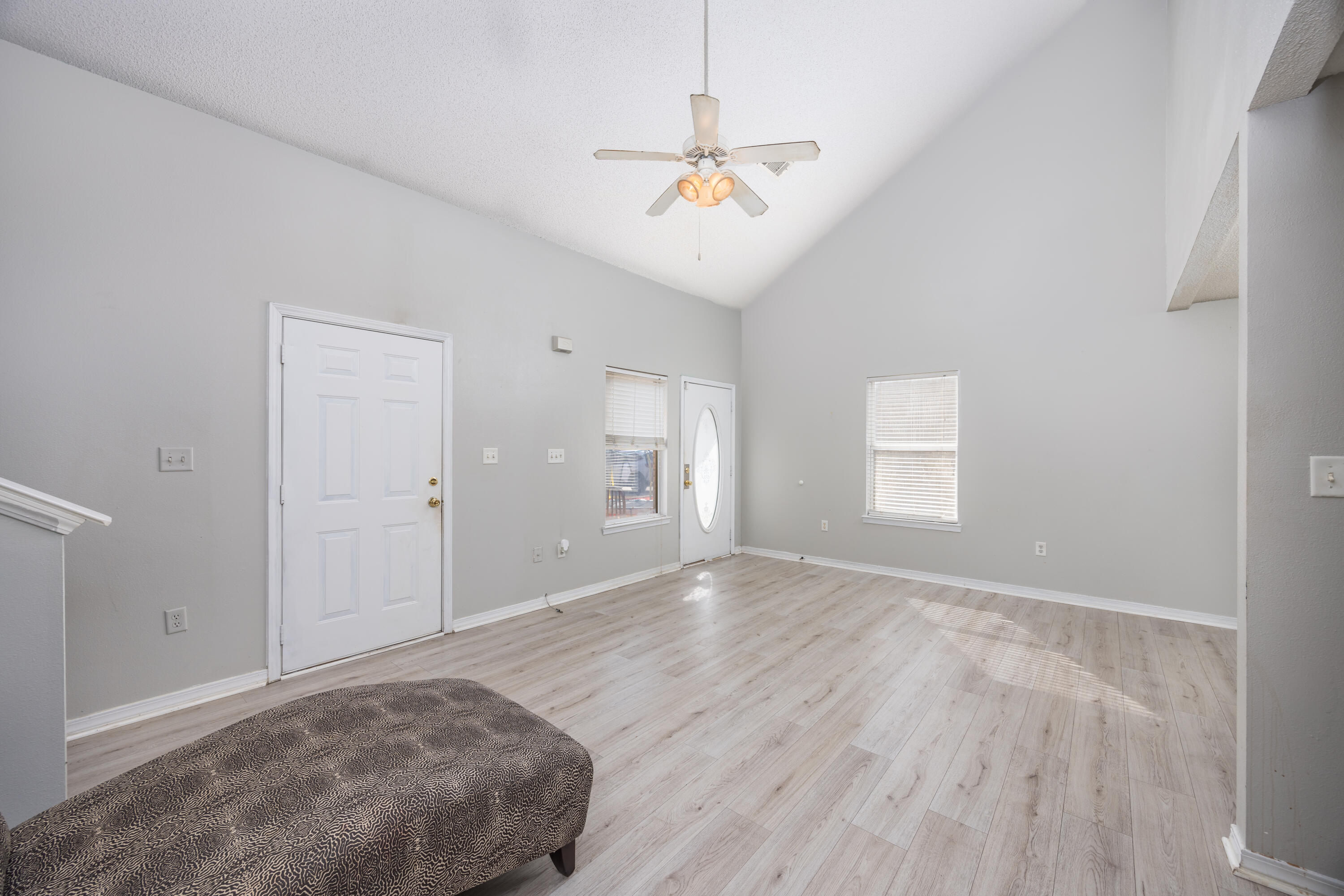 SANTA ROSA OAKS CONDOMINIUM - Residential
