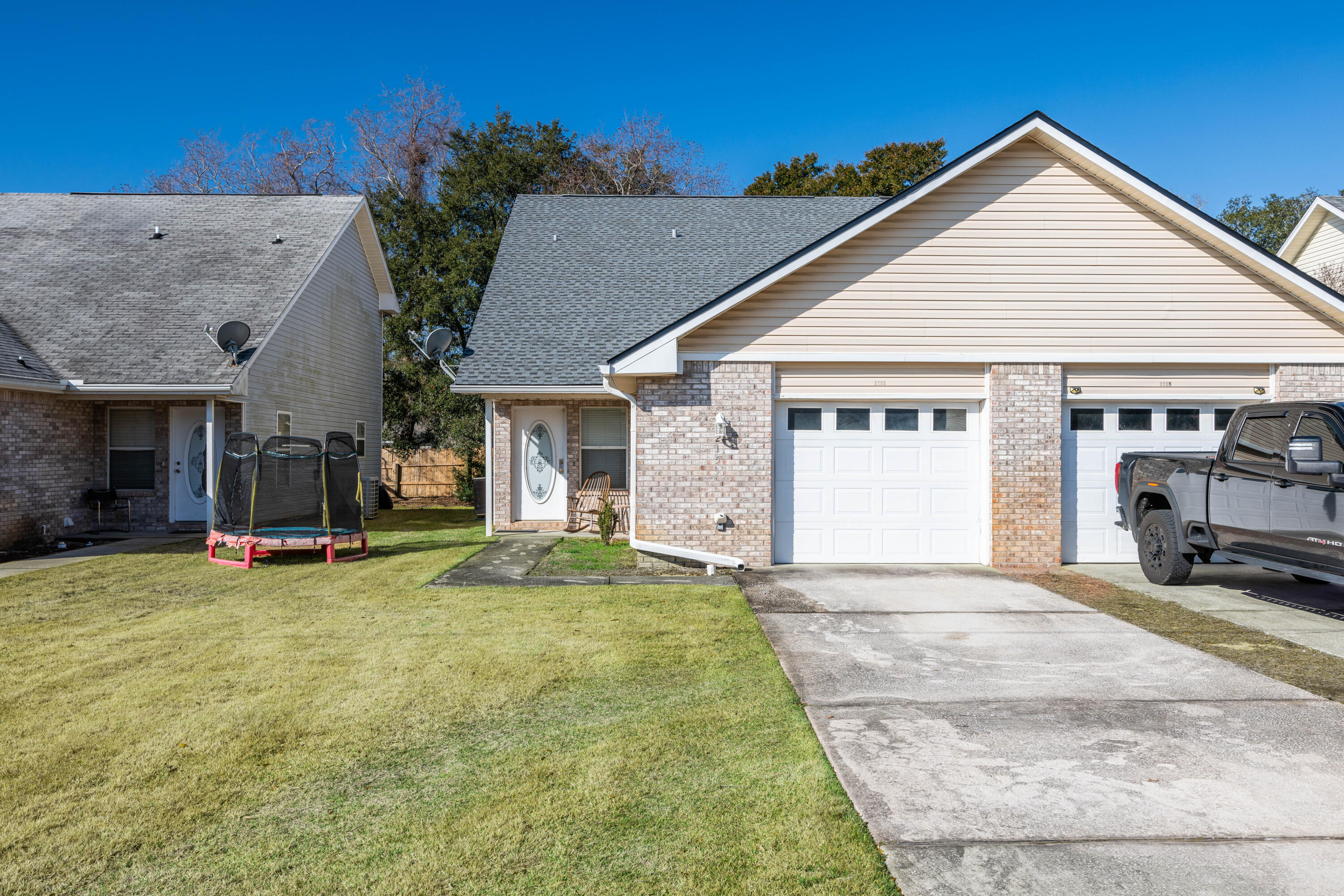 SANTA ROSA OAKS CONDOMINIUM - Residential