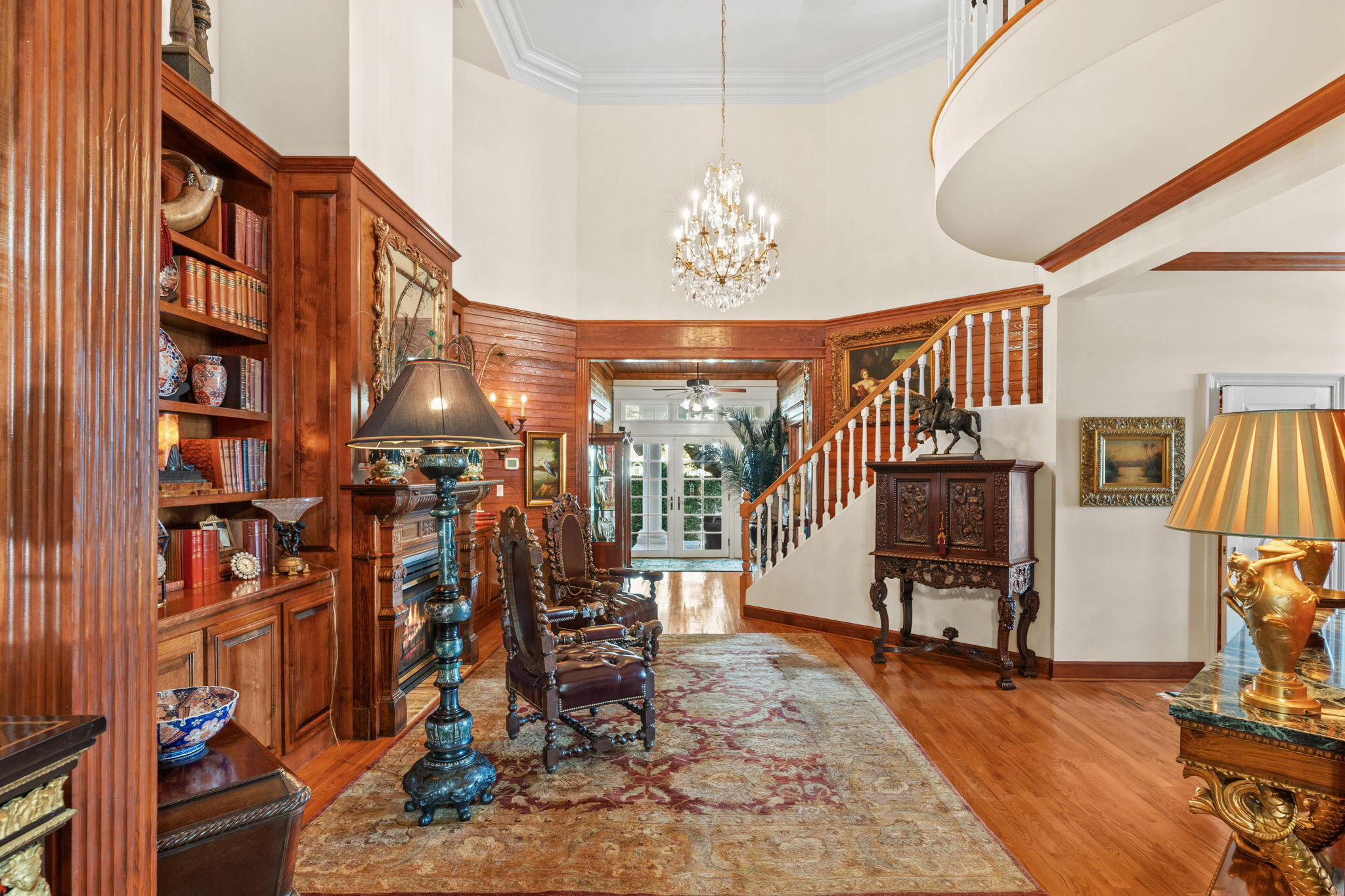 PARADISE POINT - Residential