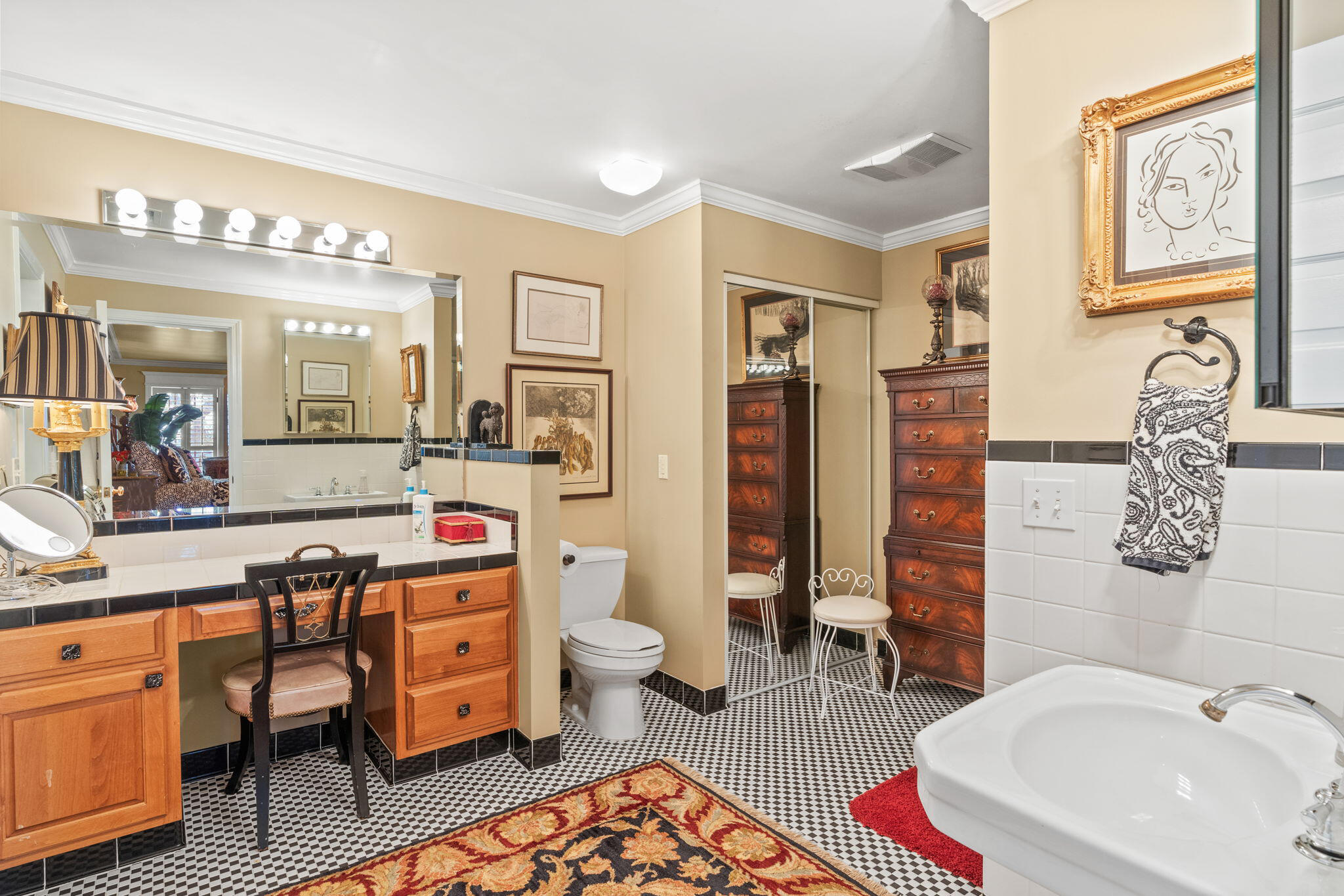 PARADISE POINT - Residential