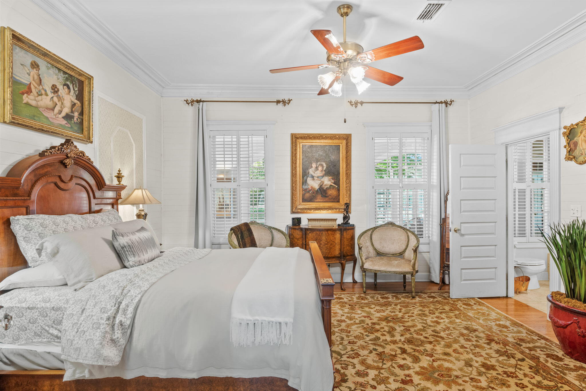 PARADISE POINT - Residential