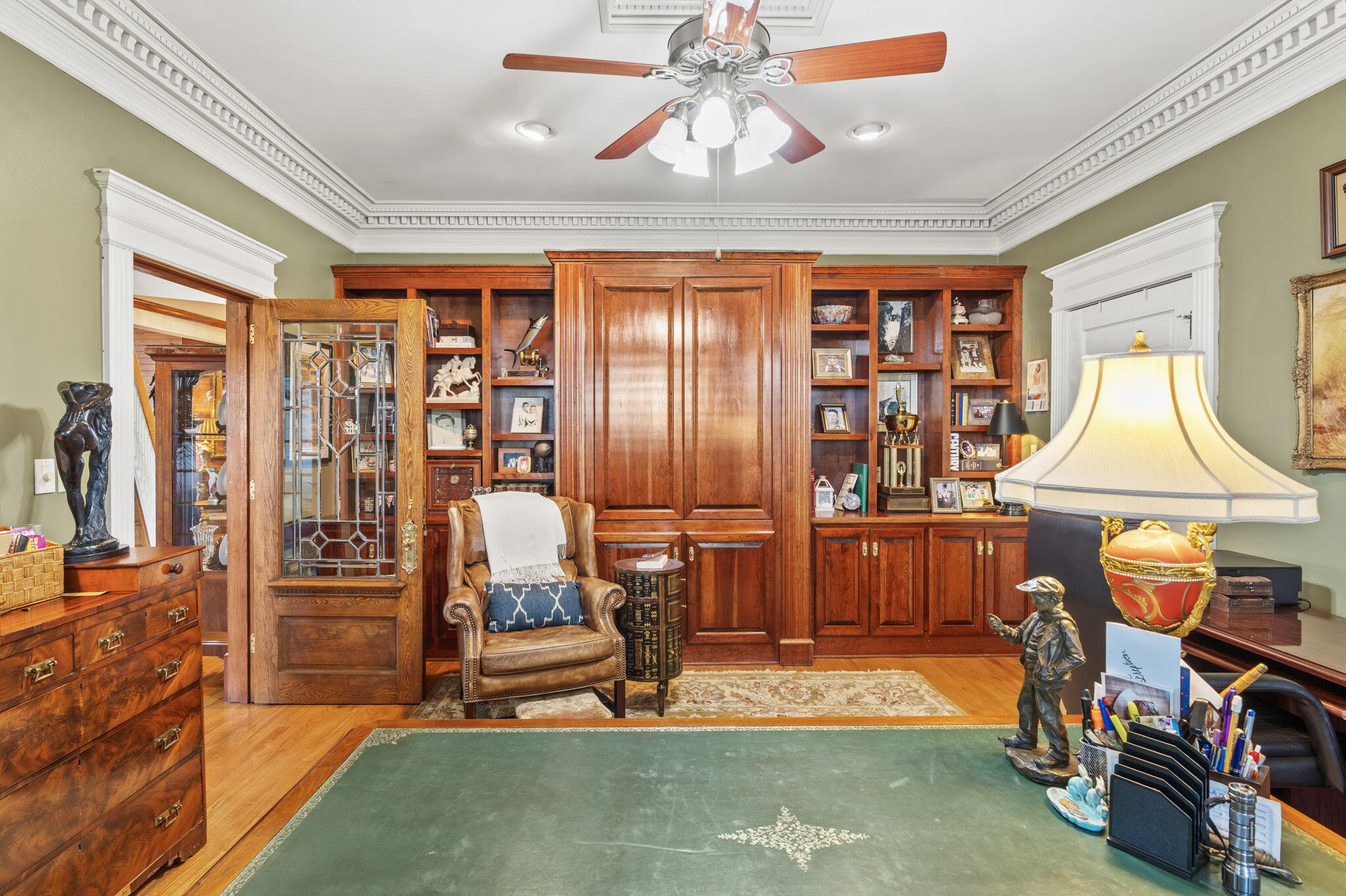 PARADISE POINT - Residential