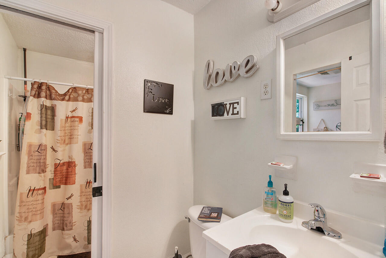 GARNIERS BEACH 6TH - Residential