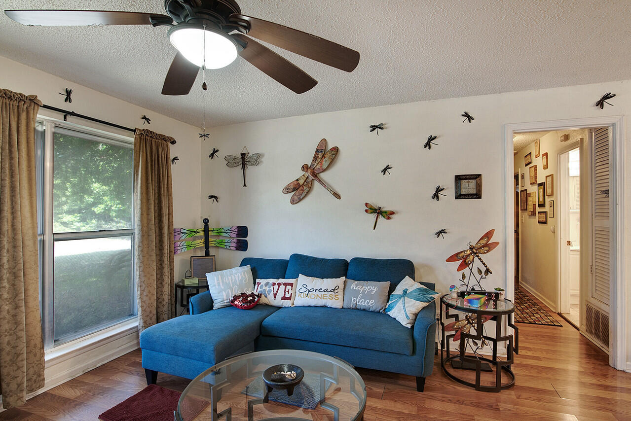 GARNIERS BEACH 6TH - Residential