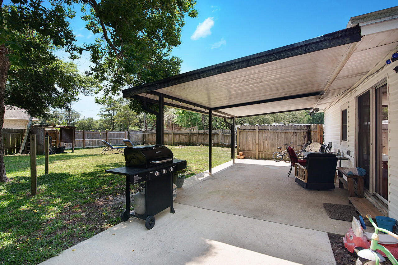 GARNIERS BEACH 6TH - Residential