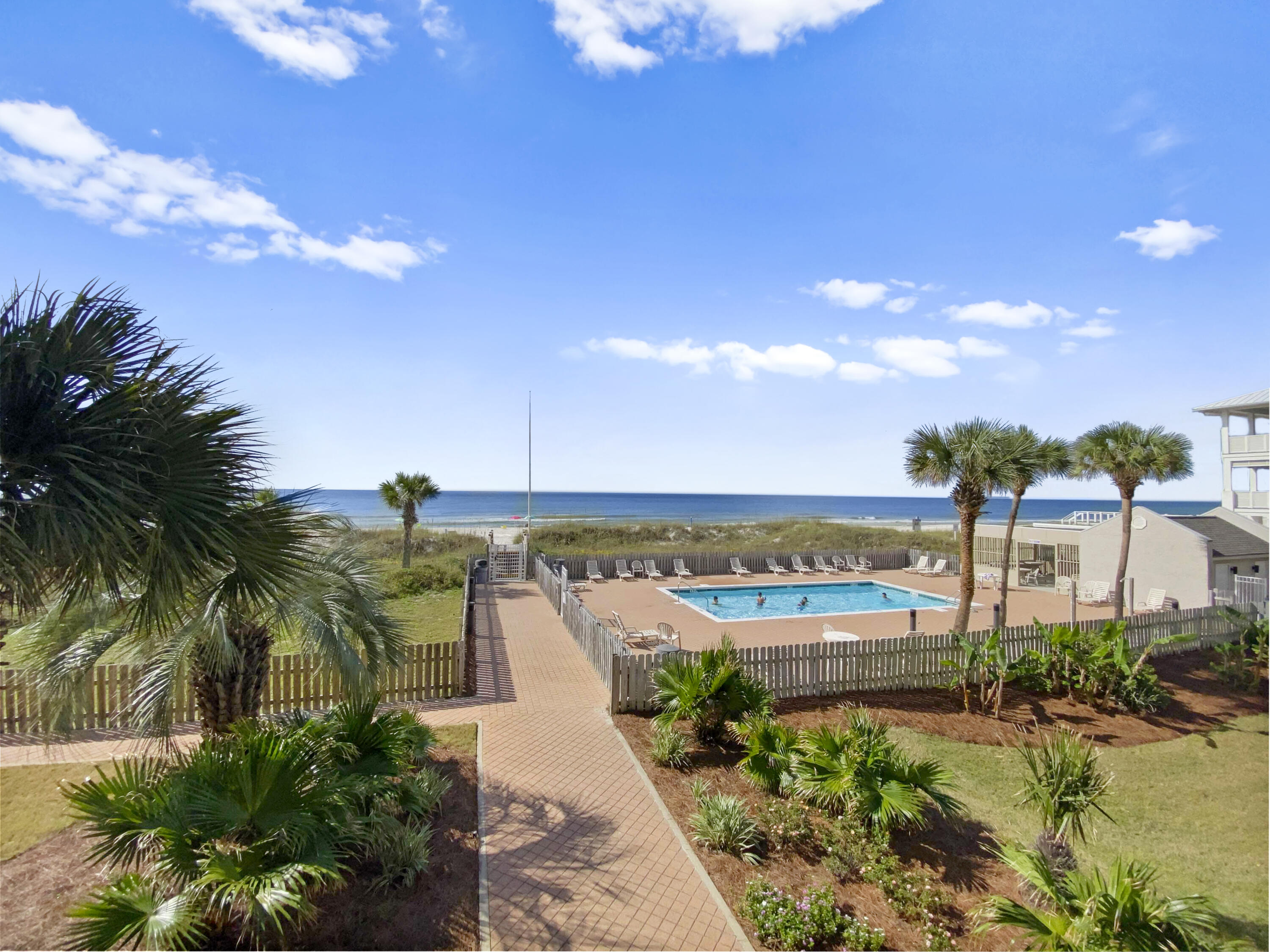 RAMSGATE HARBOUR PH 4 CONDO - Residential