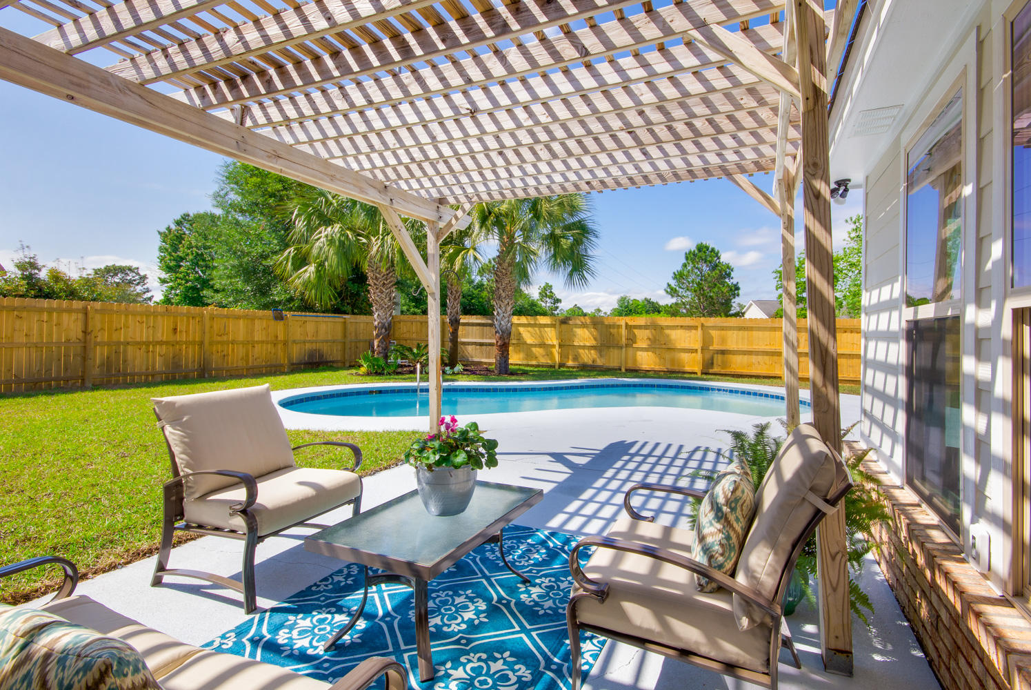 FOX DEN VILLAGES PHASE II LOT5 BLK C AS DES IN OR 3583 PG 750 LESS ALL MINERAL RIGHTS - Residential