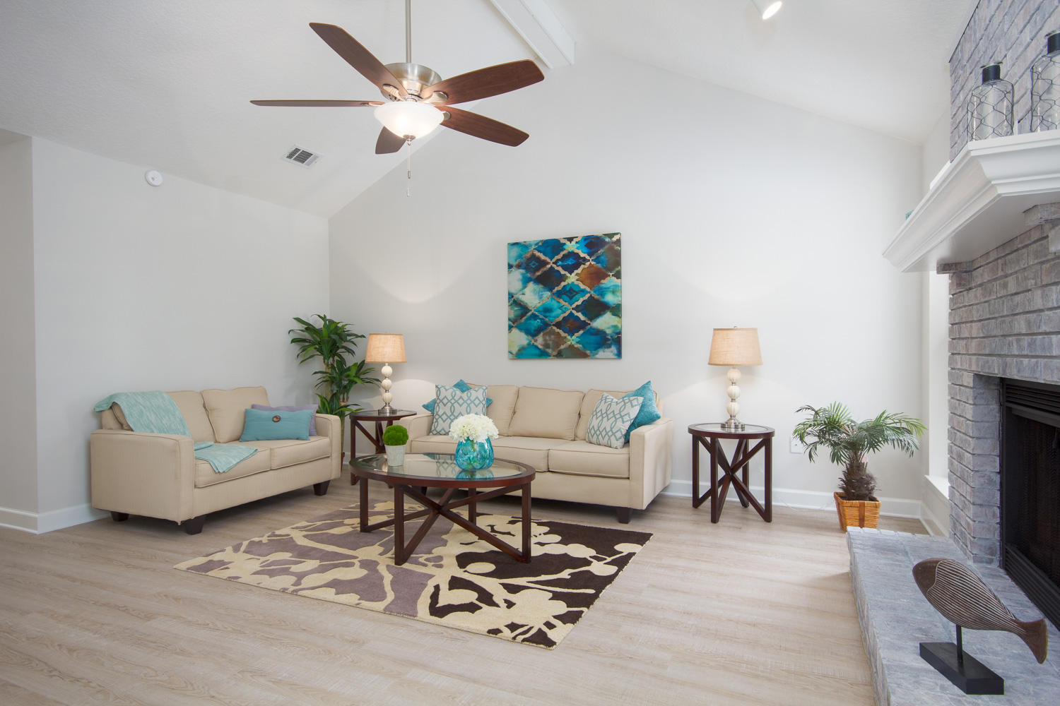 FOX DEN VILLAGES PHASE II LOT5 BLK C AS DES IN OR 3583 PG 750 LESS ALL MINERAL RIGHTS - Residential