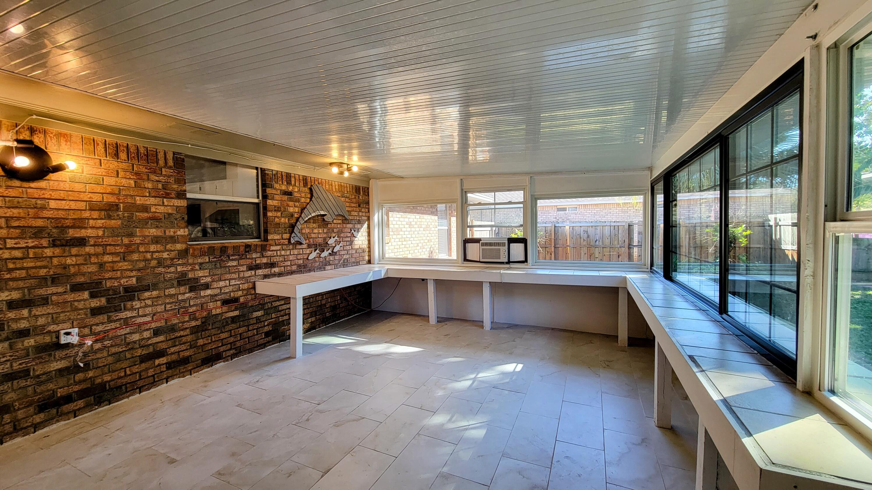 SANTA ROSA SHORES 3RD ADDN - Residential