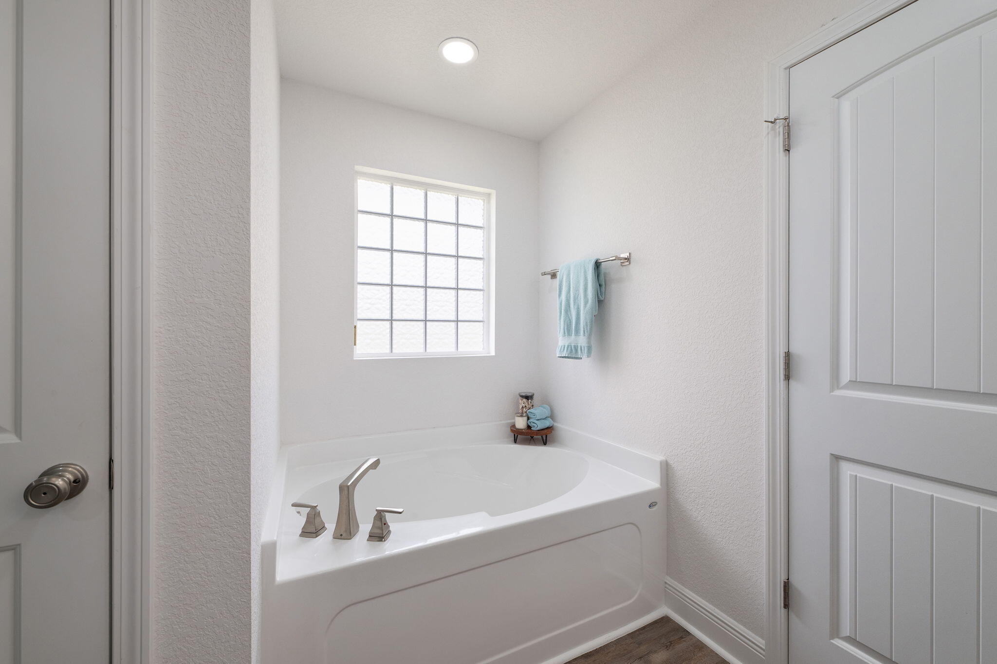 SANTA ROSA SHORES EAST - Residential