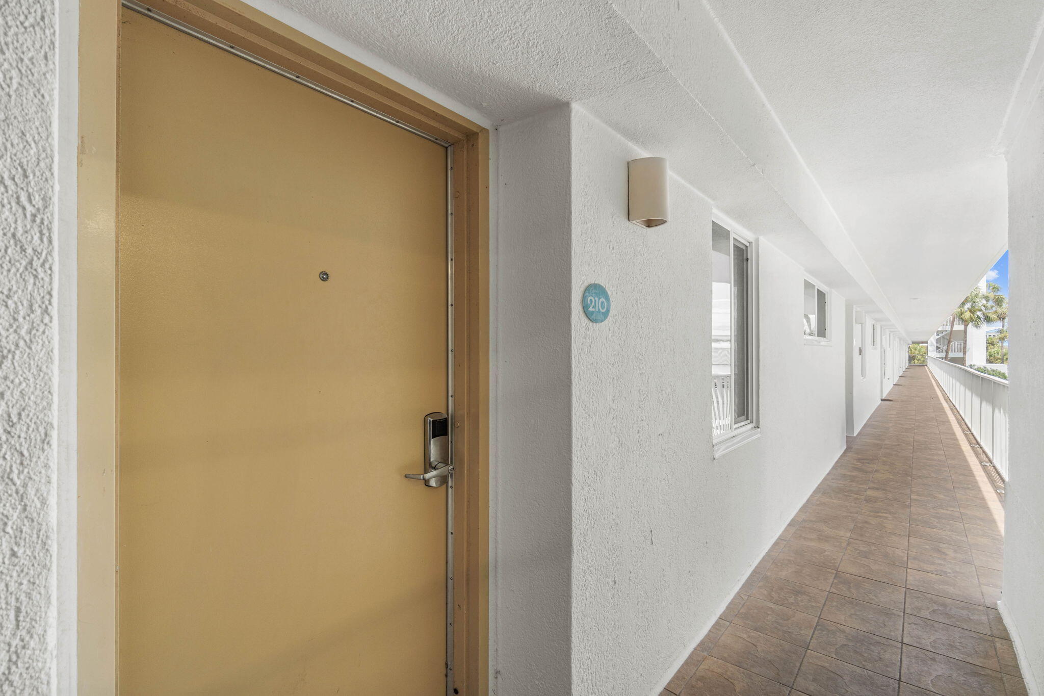 ISLANDER CONDO PH 2 - Residential