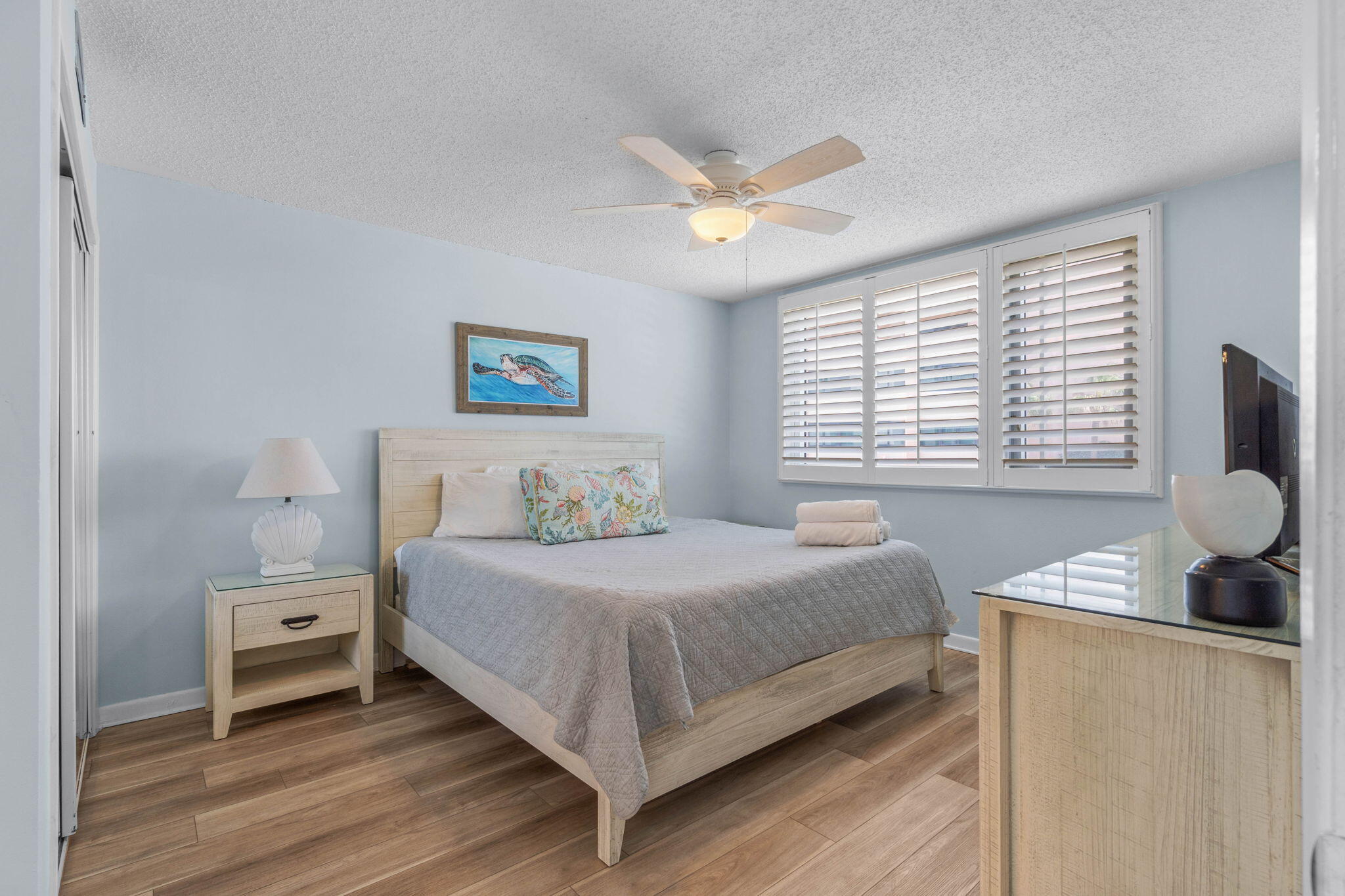 ISLANDER CONDO PH 2 - Residential