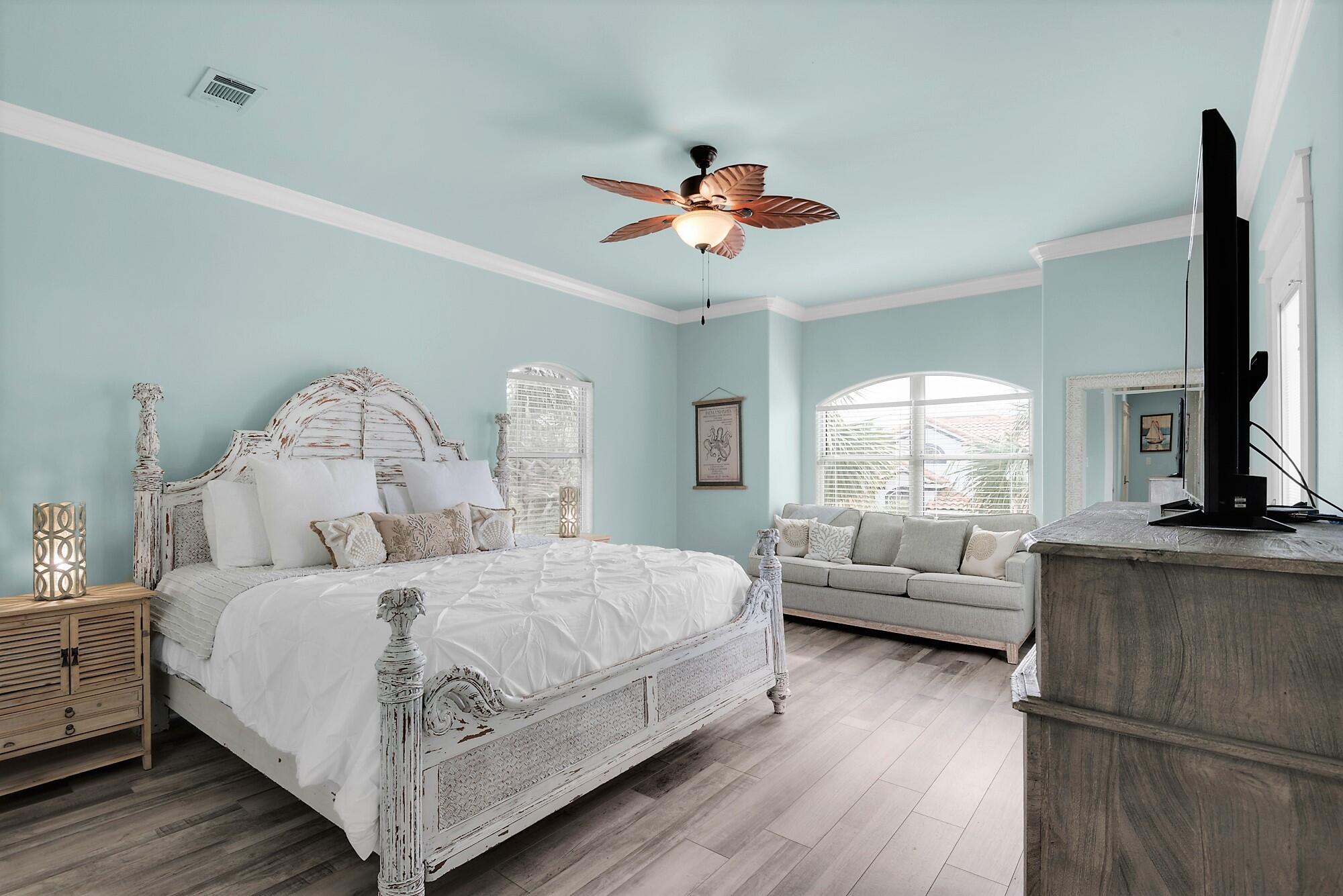 EMERALD WATERS VILLAGE - Residential