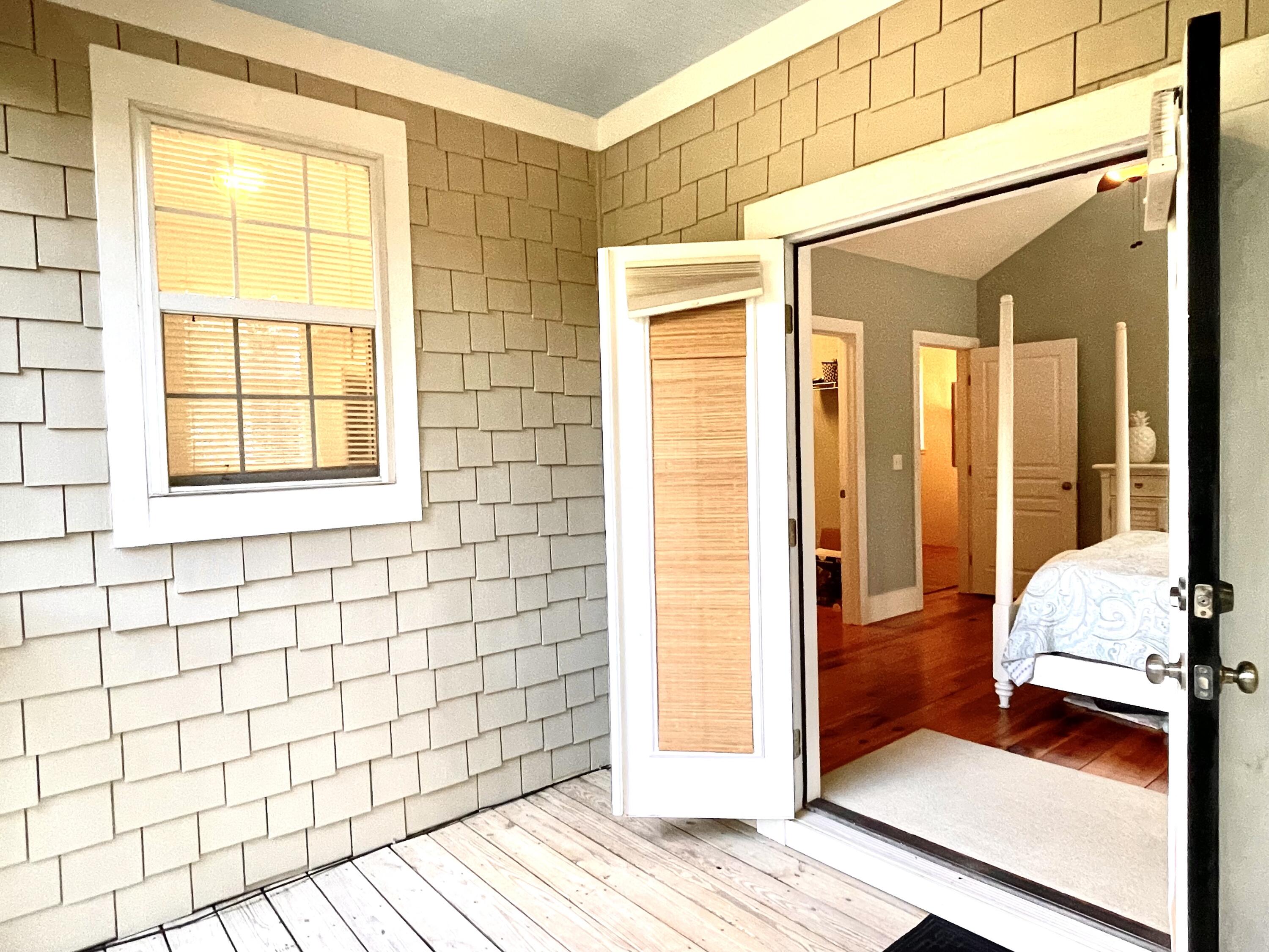 TOWN OF SANTA ROSA - Residential