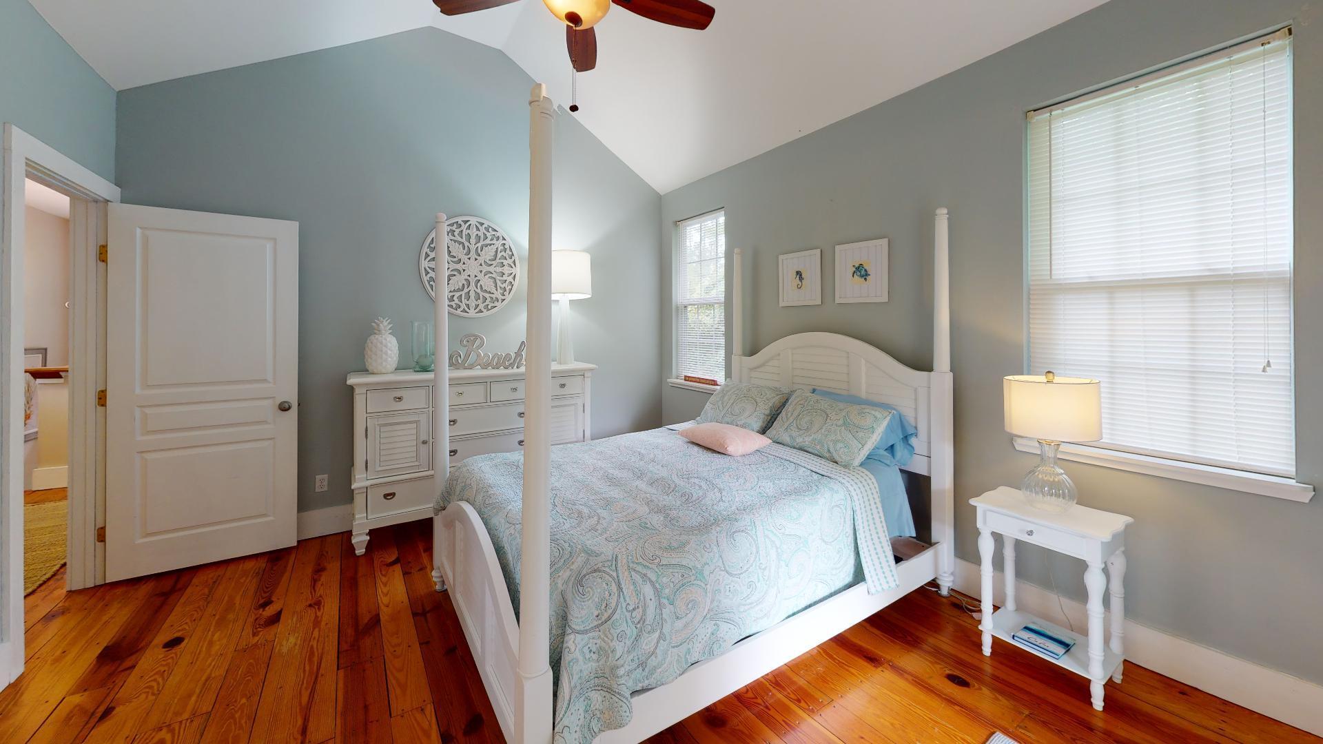 TOWN OF SANTA ROSA - Residential