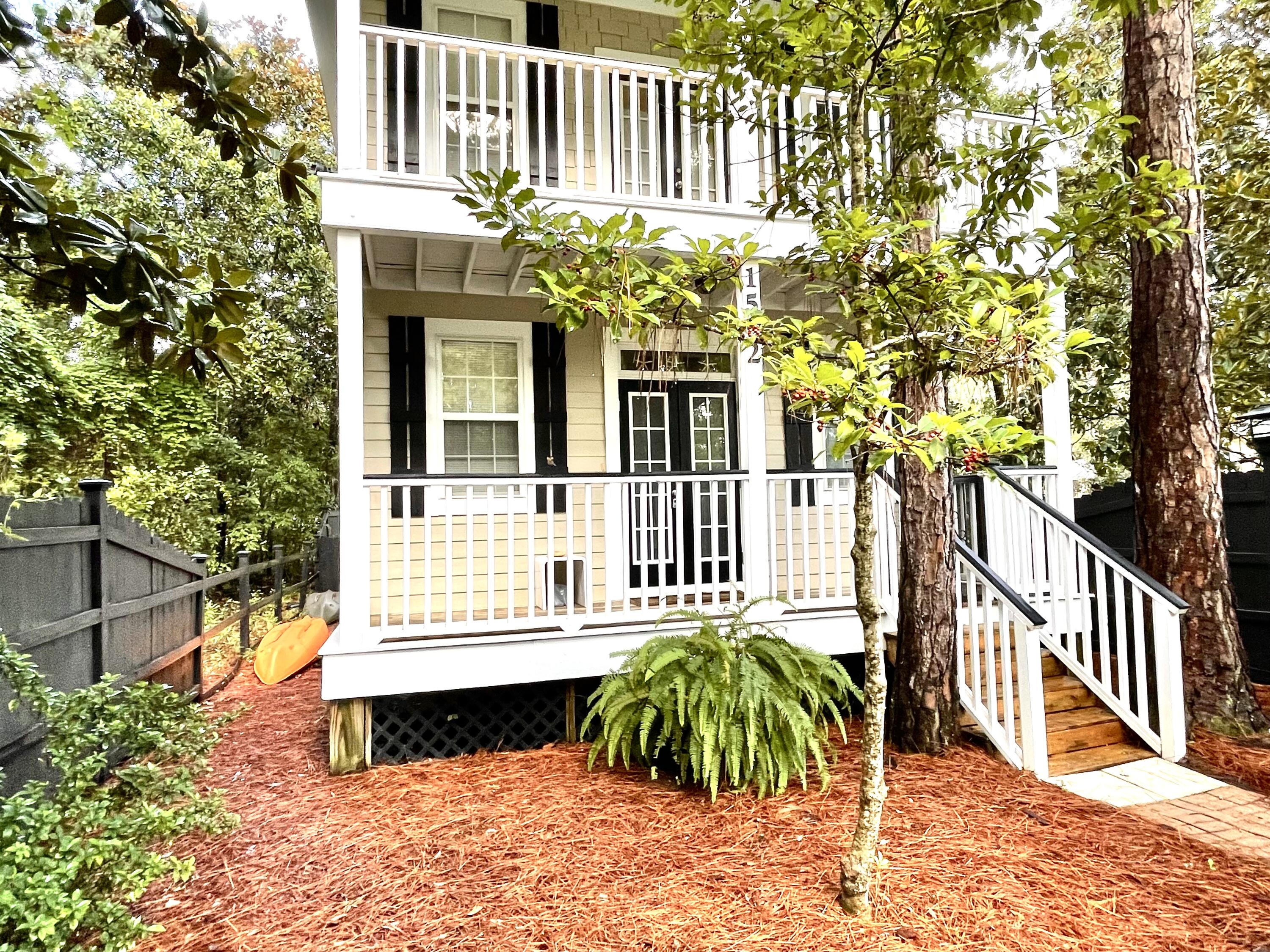 TOWN OF SANTA ROSA - Residential