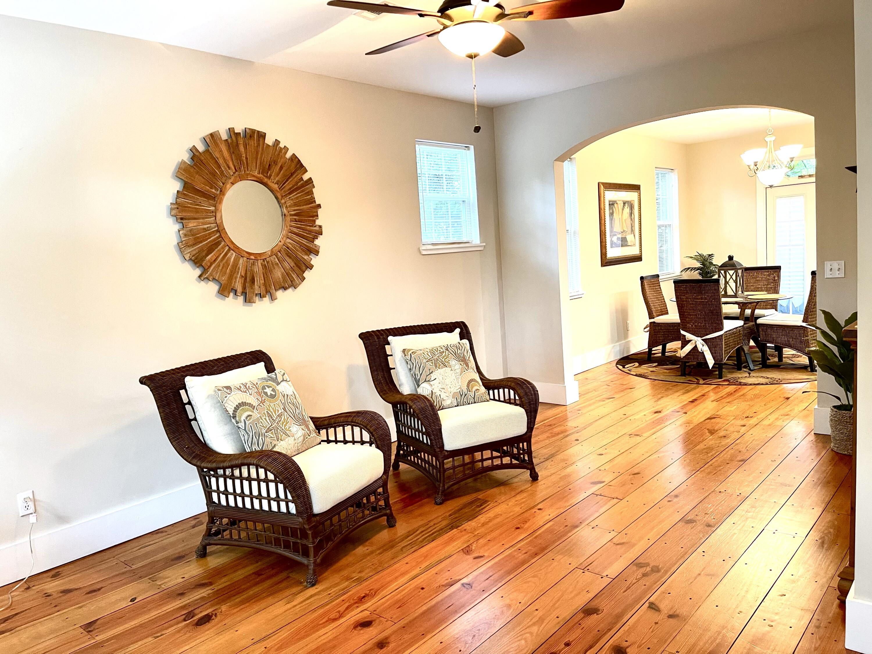 TOWN OF SANTA ROSA - Residential