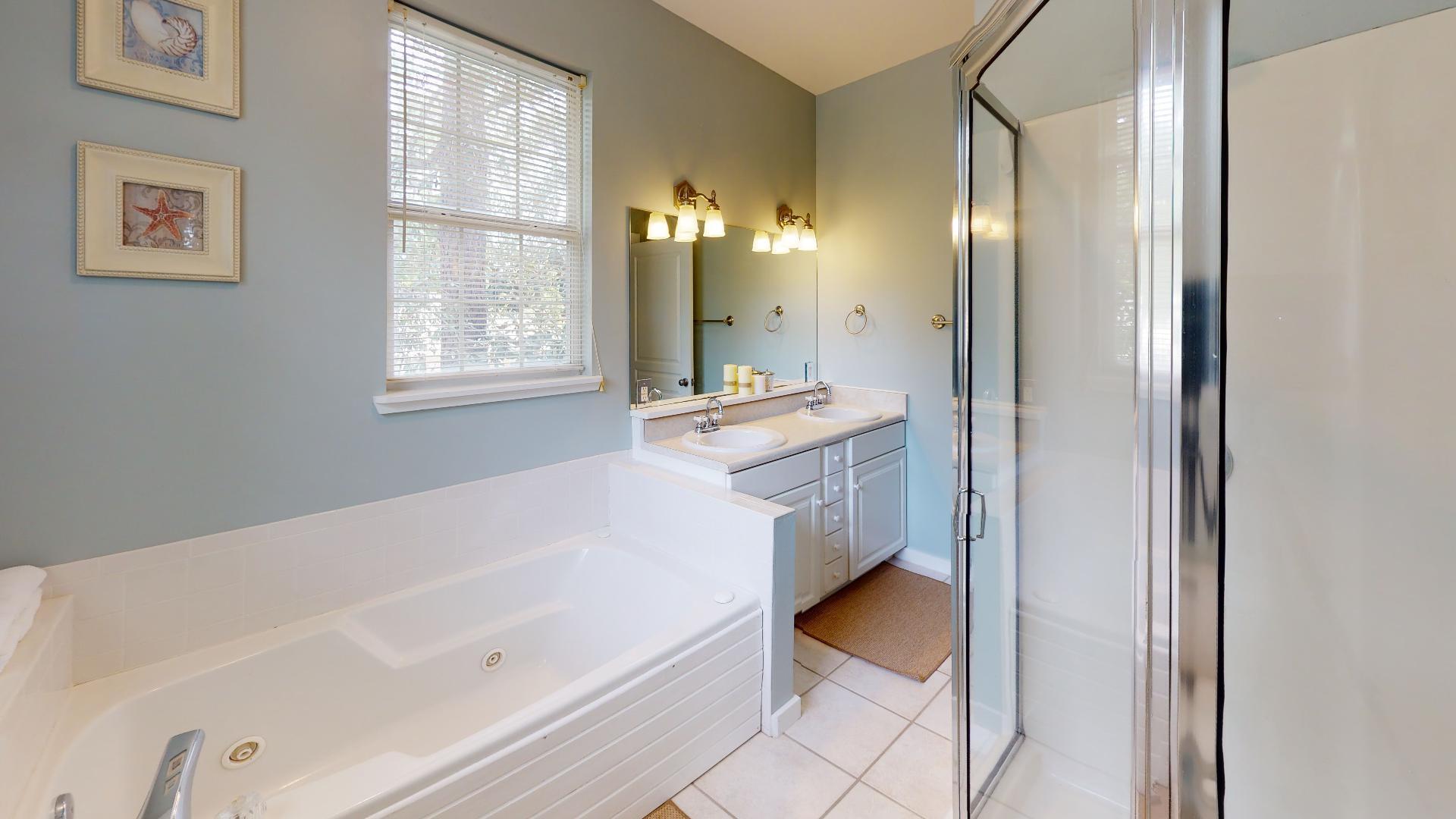 TOWN OF SANTA ROSA - Residential