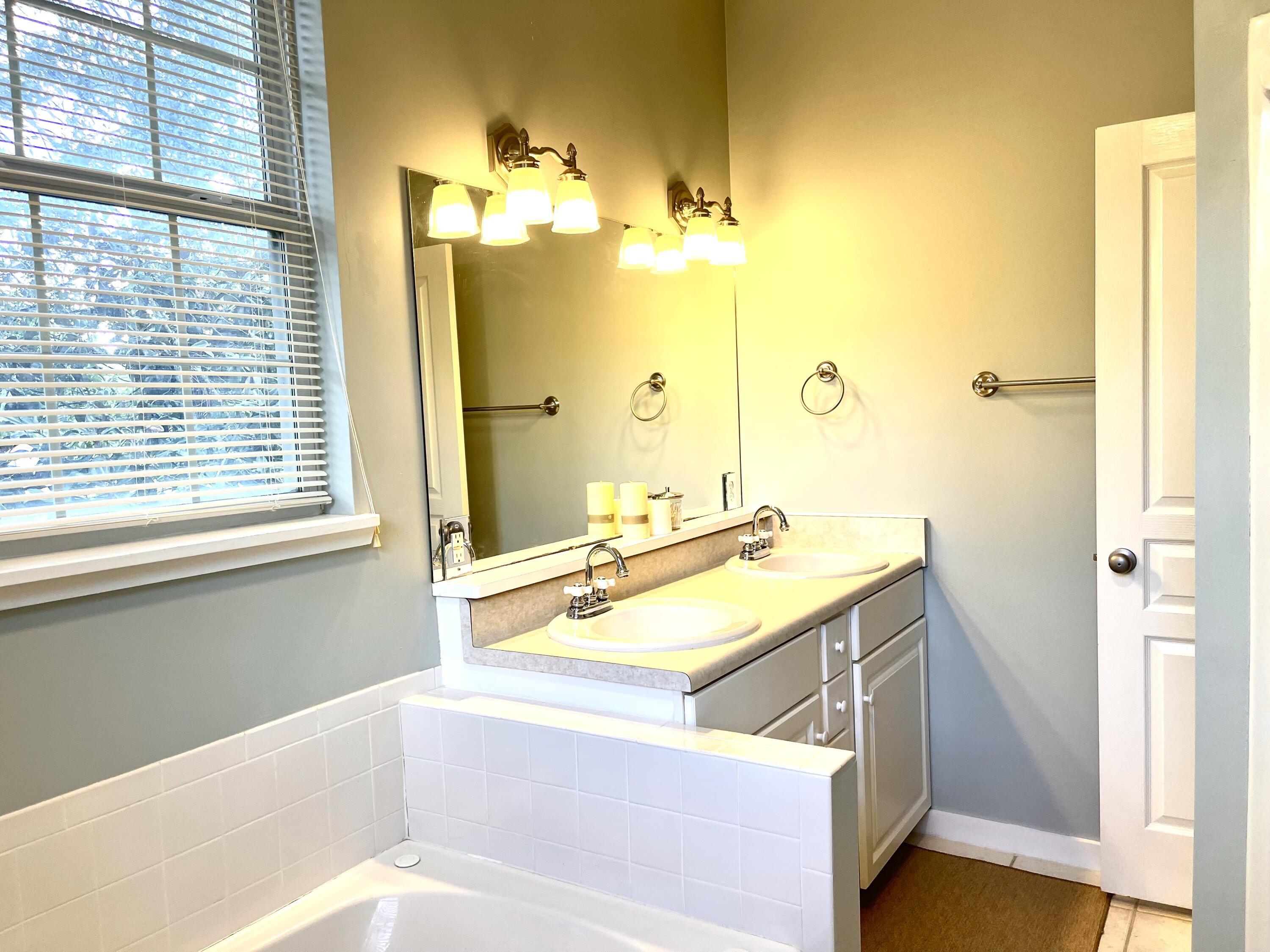 TOWN OF SANTA ROSA - Residential