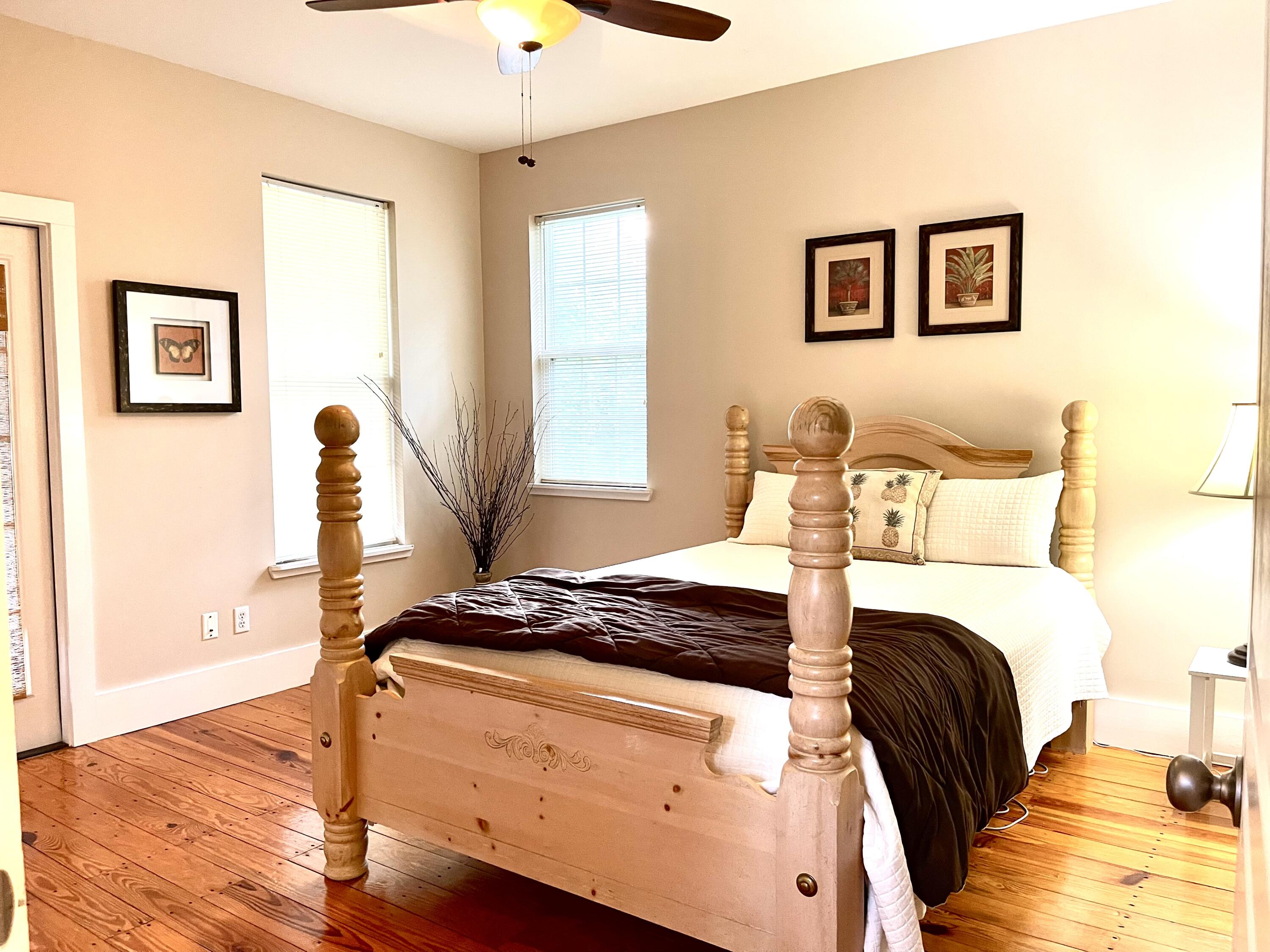 TOWN OF SANTA ROSA - Residential