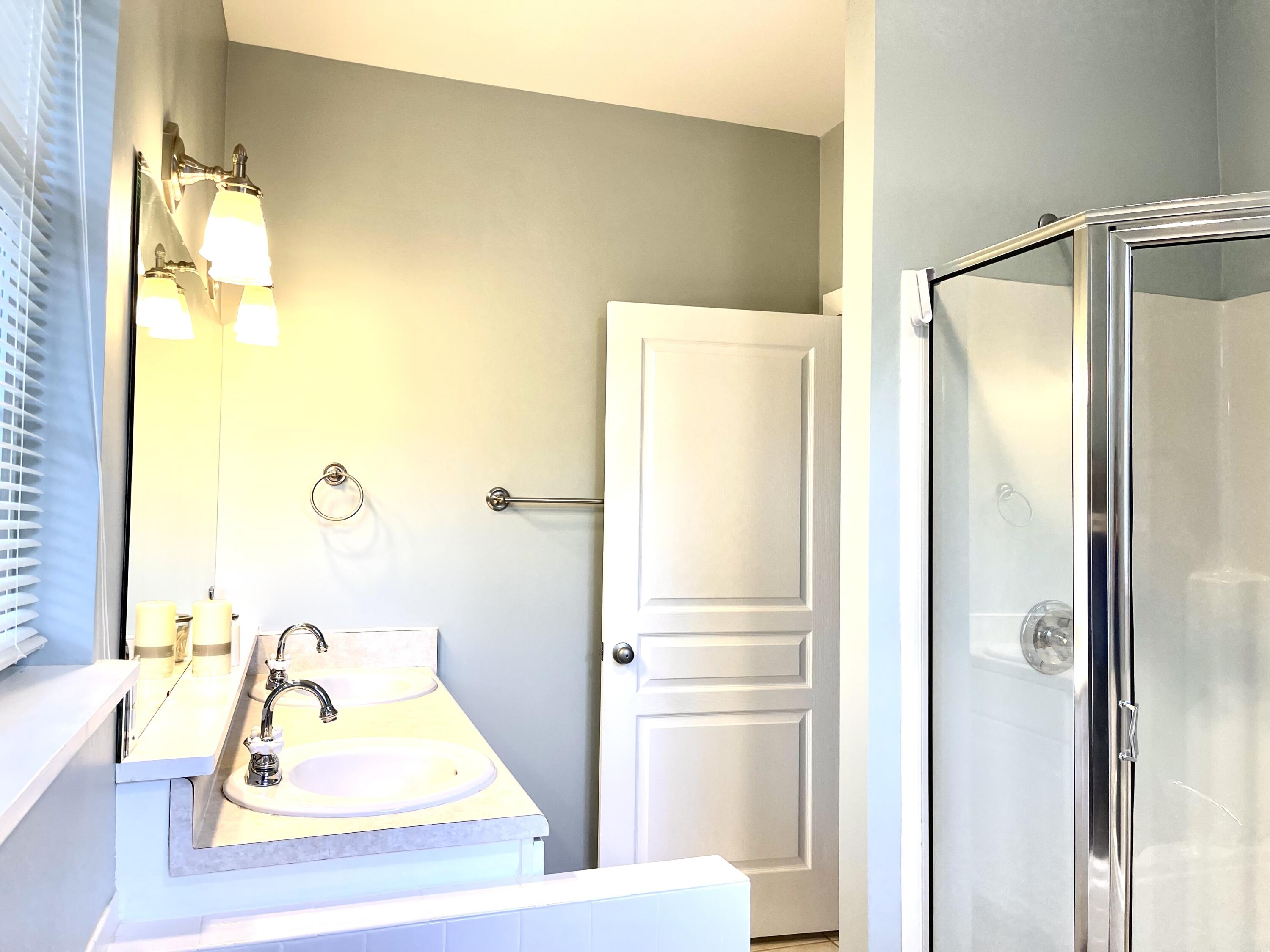 TOWN OF SANTA ROSA - Residential