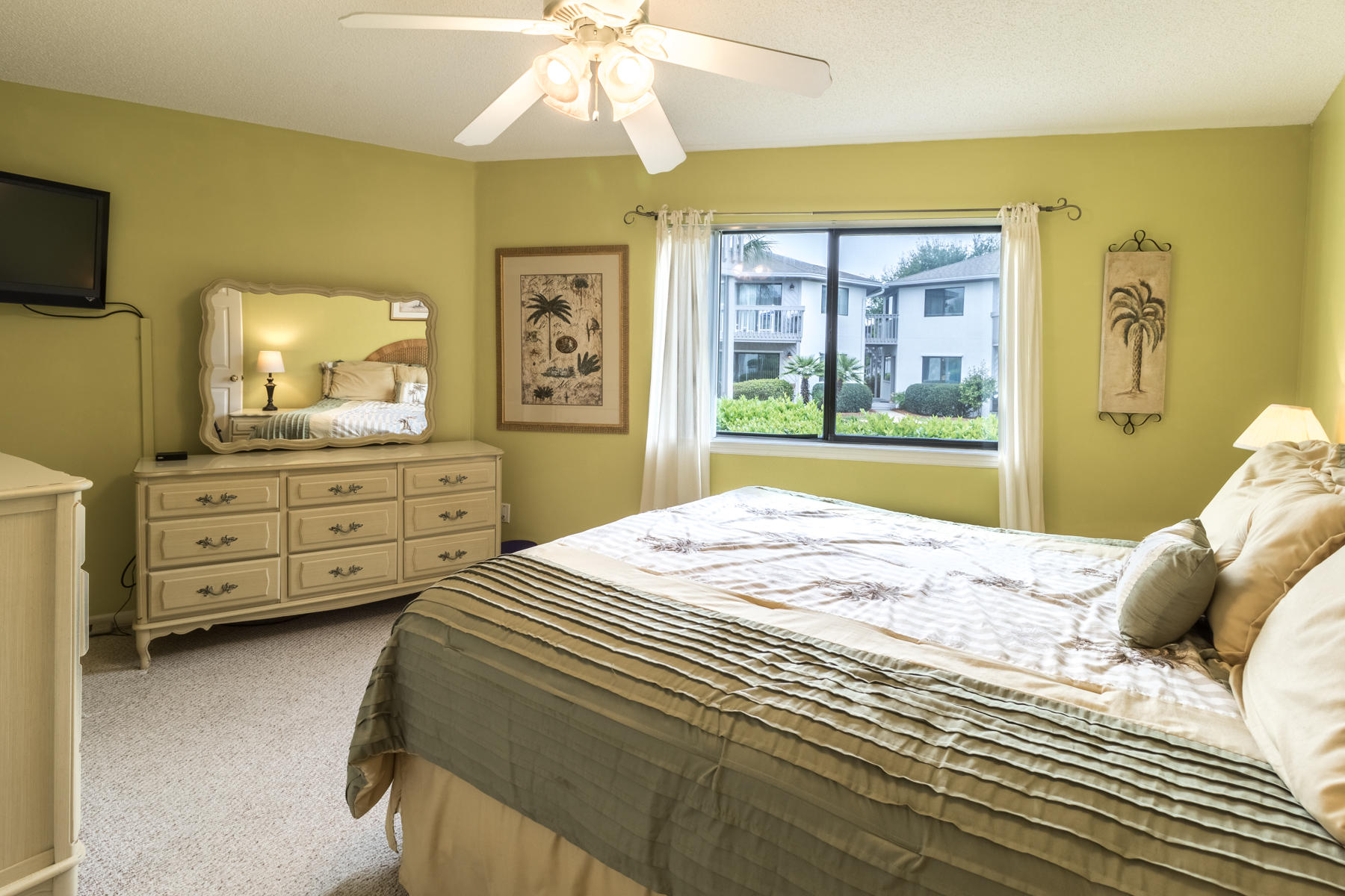 CRYSTAL VILLAGE 2 CONDO PH 3 - Residential