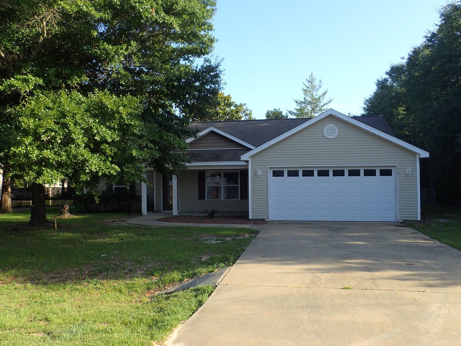 OAKWOOD LAKES ESTATES - Residential