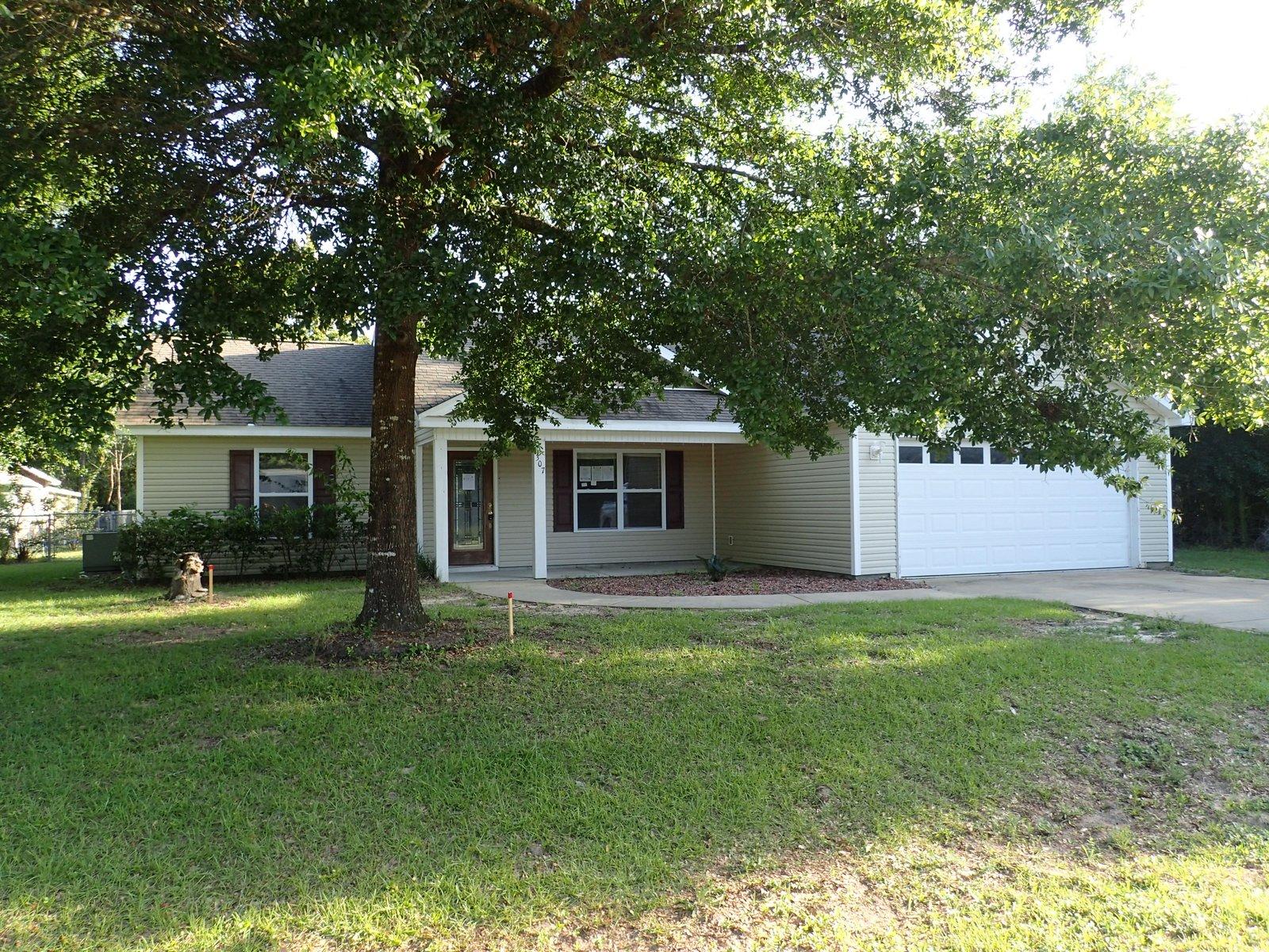 OAKWOOD LAKES ESTATES - Residential