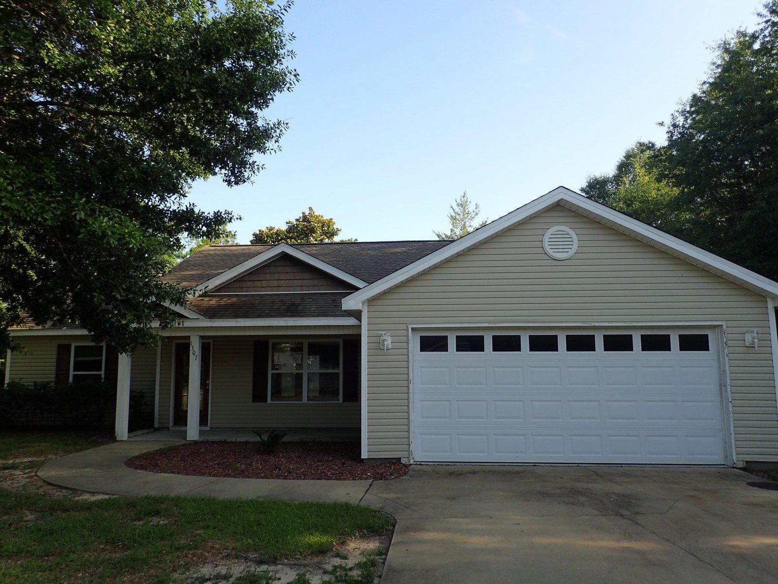 OAKWOOD LAKES ESTATES - Residential