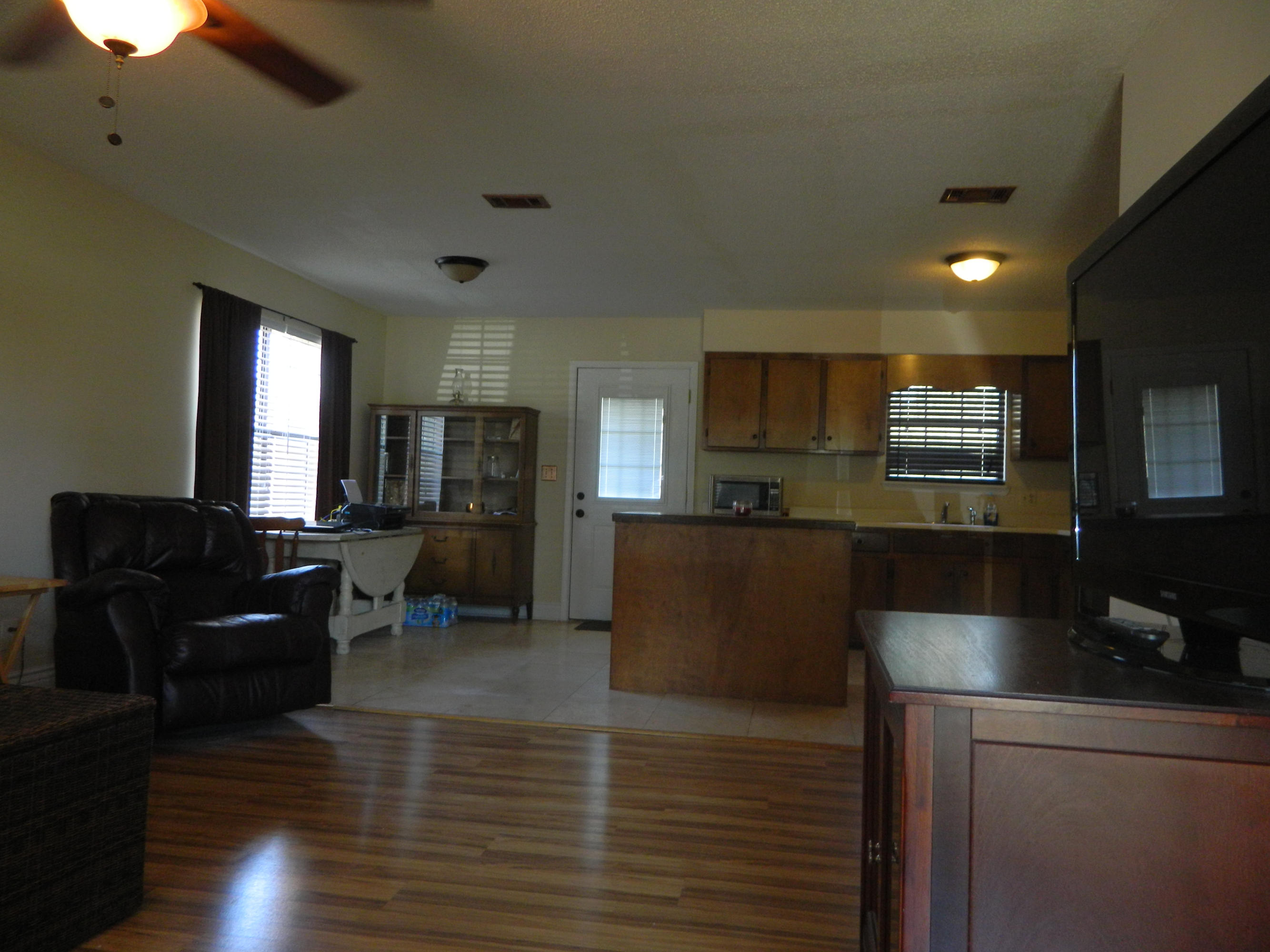 LOT 10 OF UNRECD S/D OF LOT 18OF 3RD ADD TO QUAIL RIDGE ESTATES UNRECD AS RECD IN OR 327-780 DESC AS - Residential