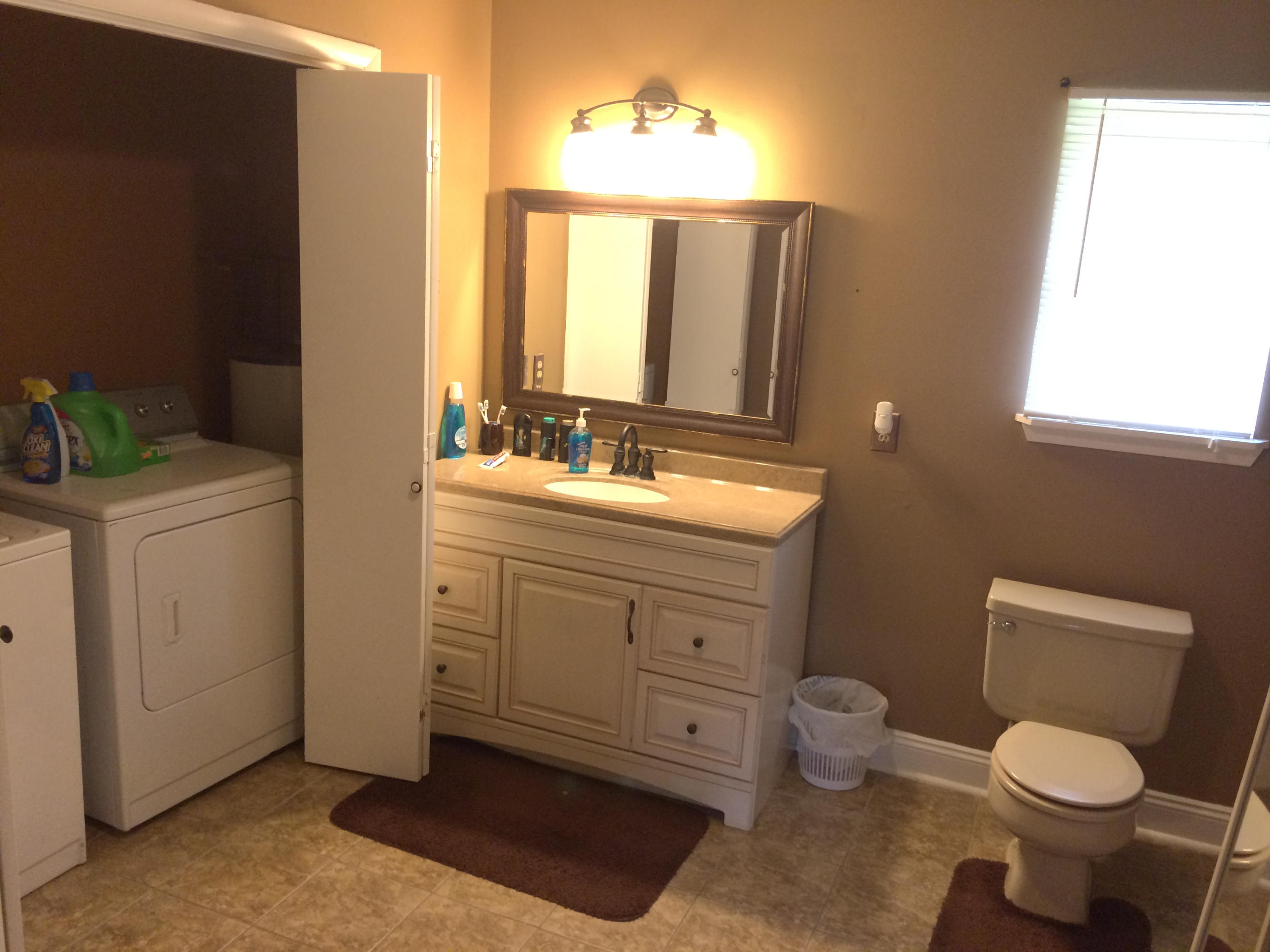 LOT 10 OF UNRECD S/D OF LOT 18OF 3RD ADD TO QUAIL RIDGE ESTATES UNRECD AS RECD IN OR 327-780 DESC AS - Residential