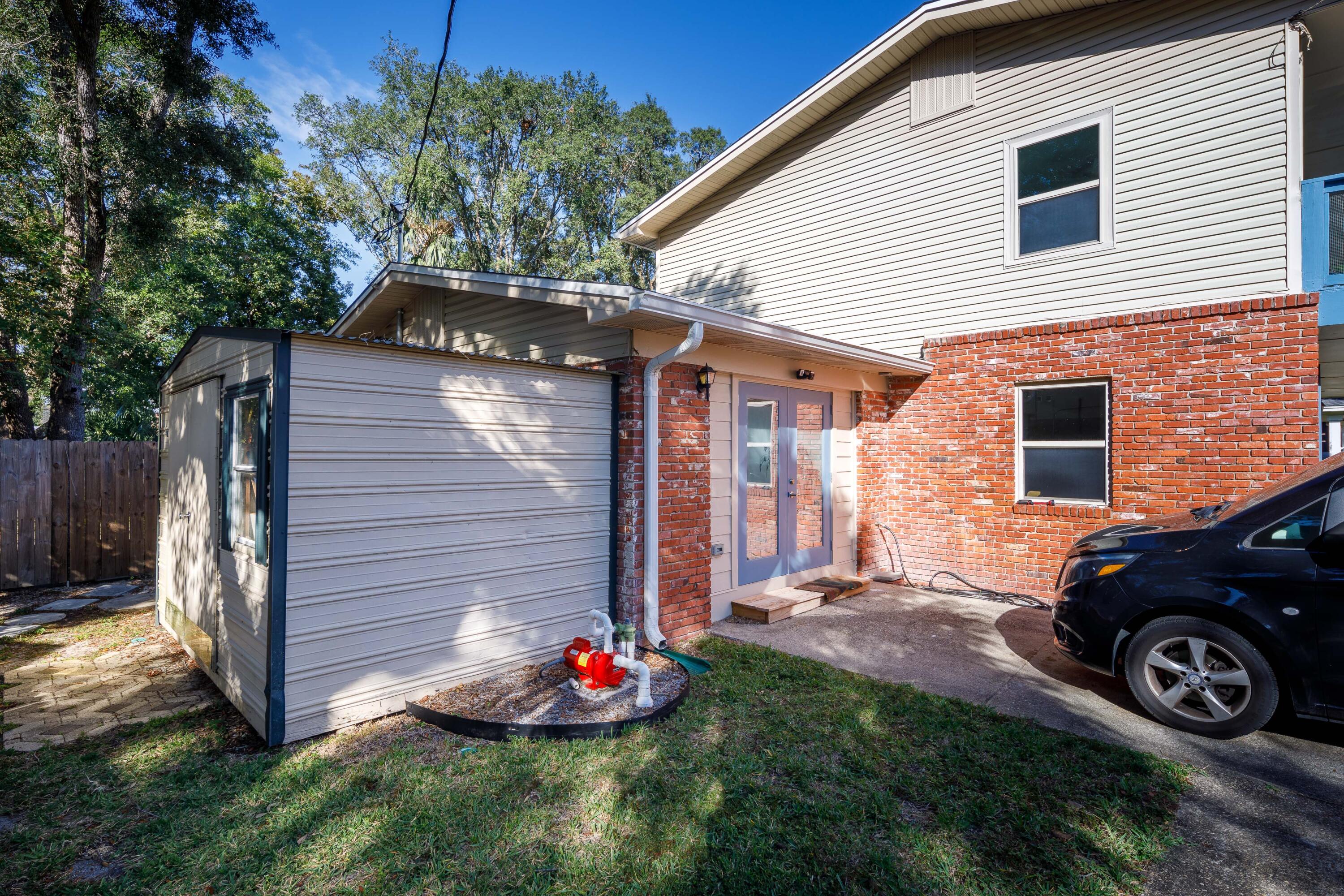 ELLIOTTS POINT 11TH ADDN - Residential