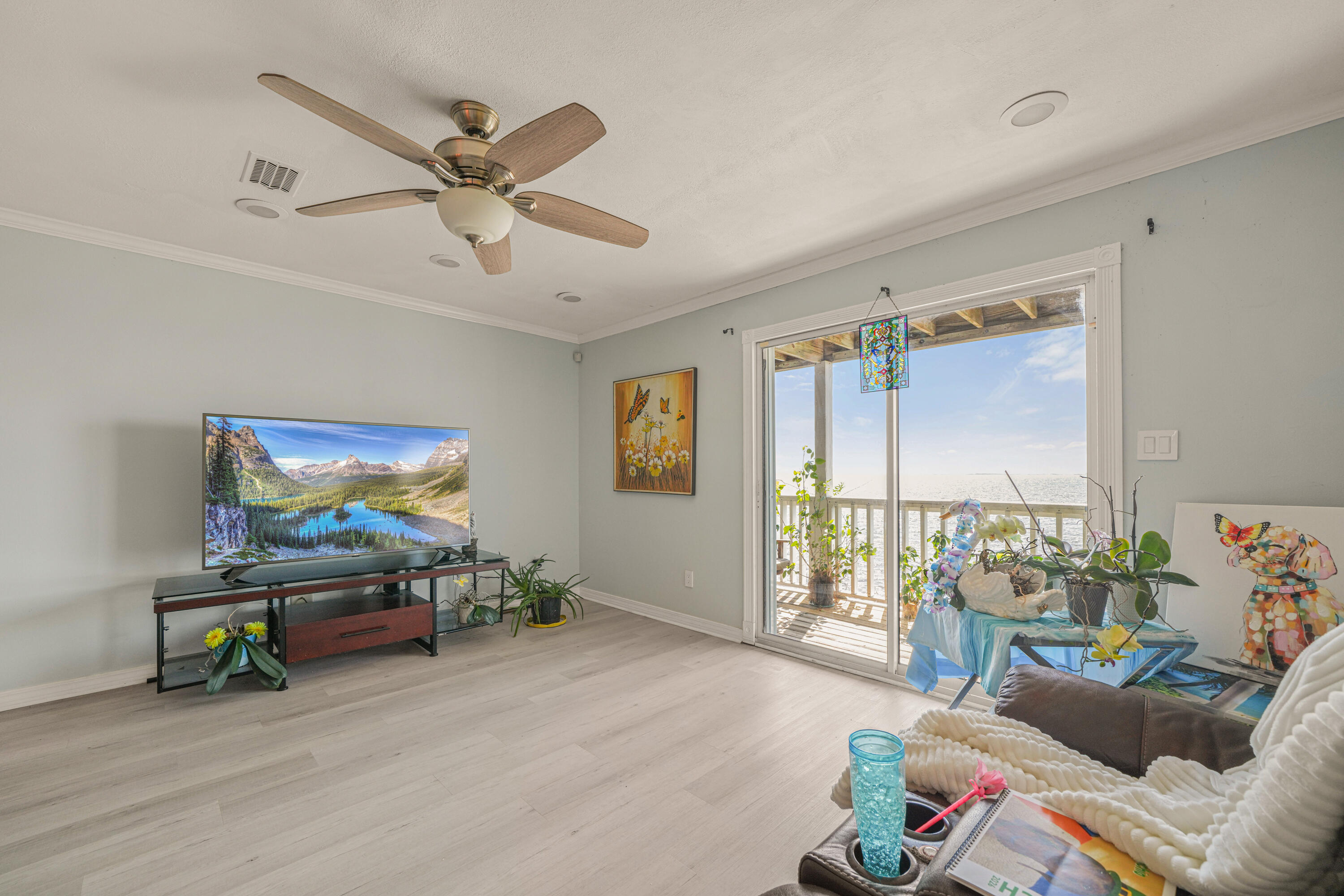 SOUNDWIND CONDO - Residential