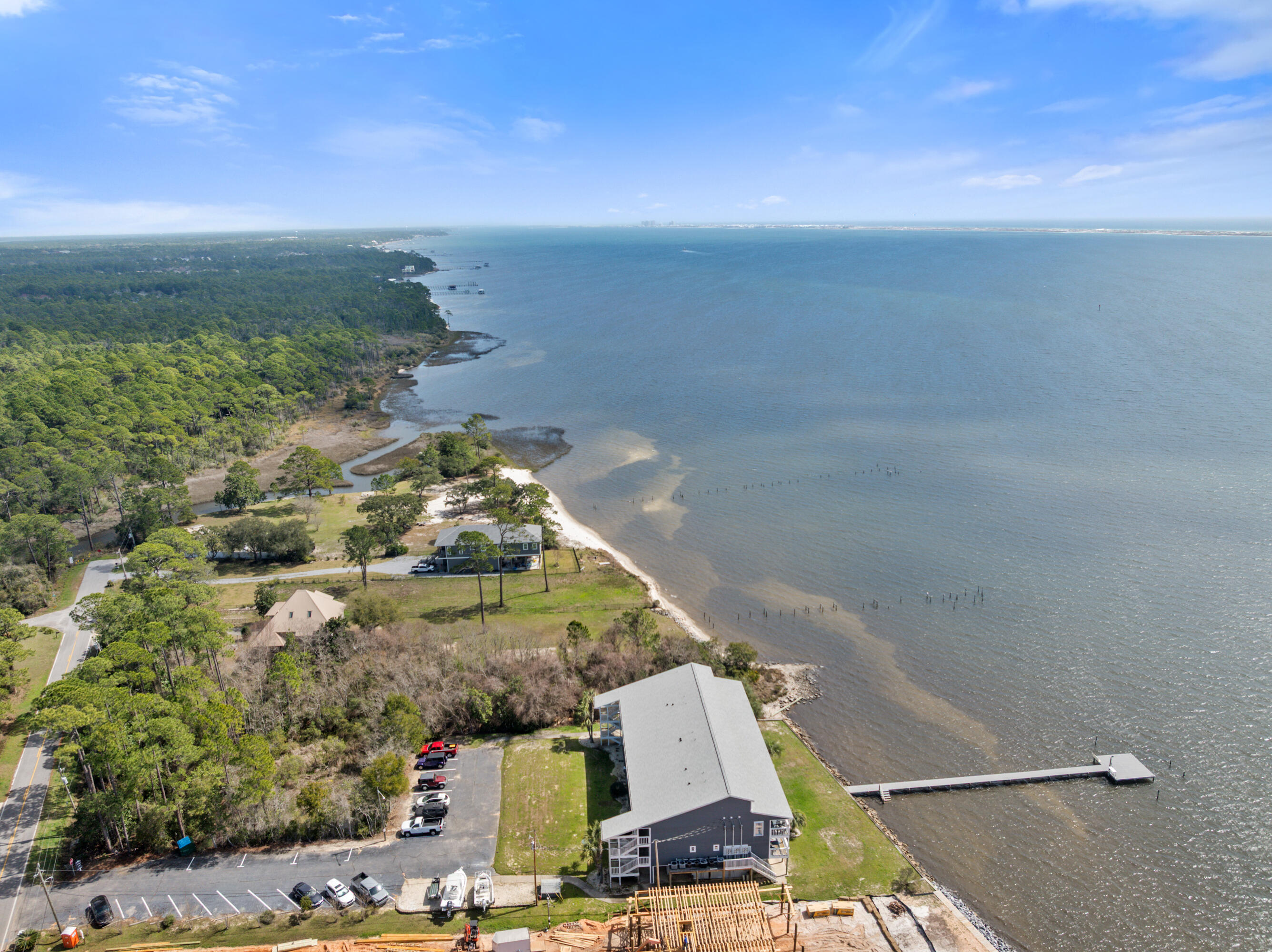 SOUNDWIND CONDO - Residential