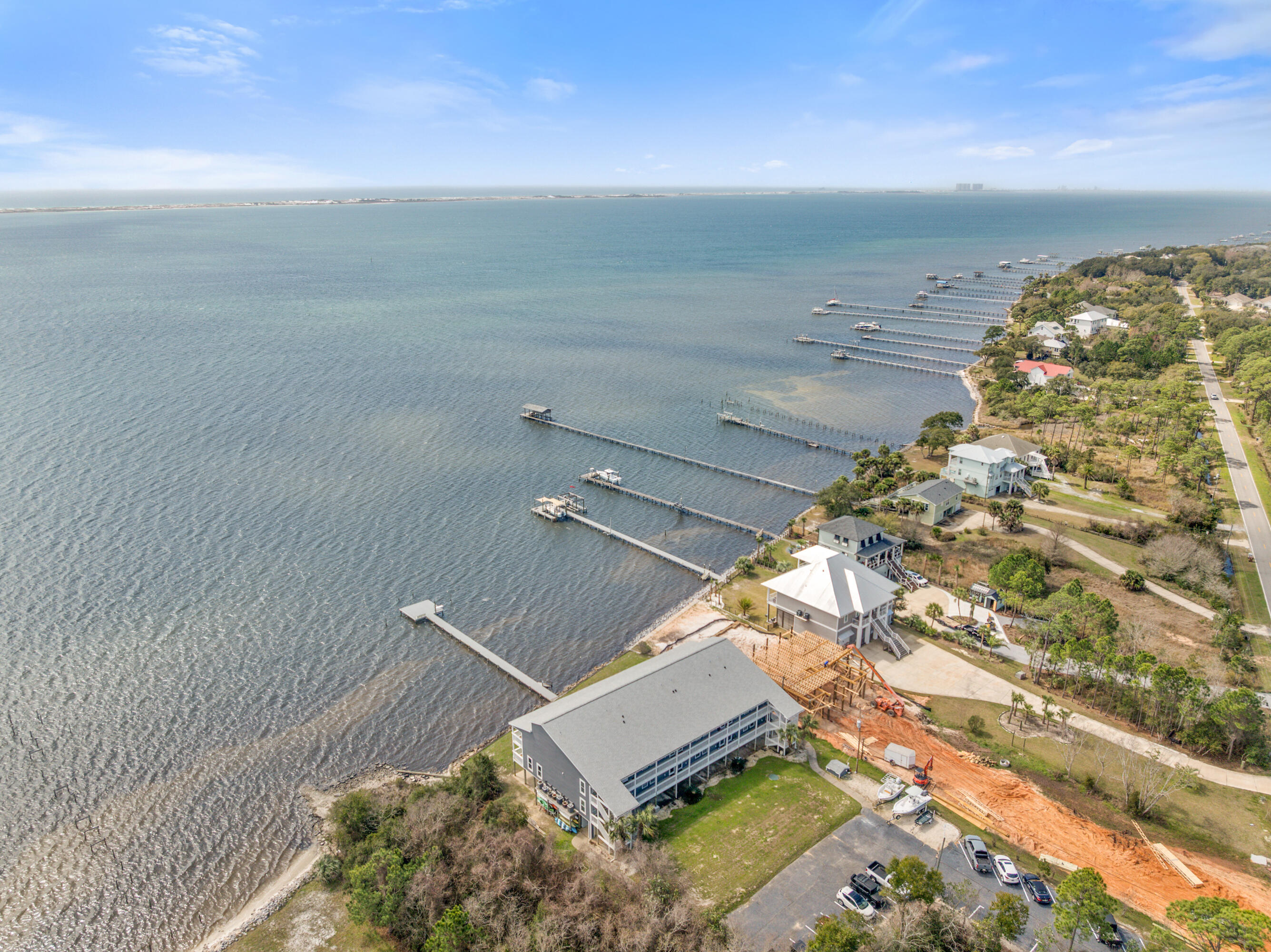 SOUNDWIND CONDO - Residential